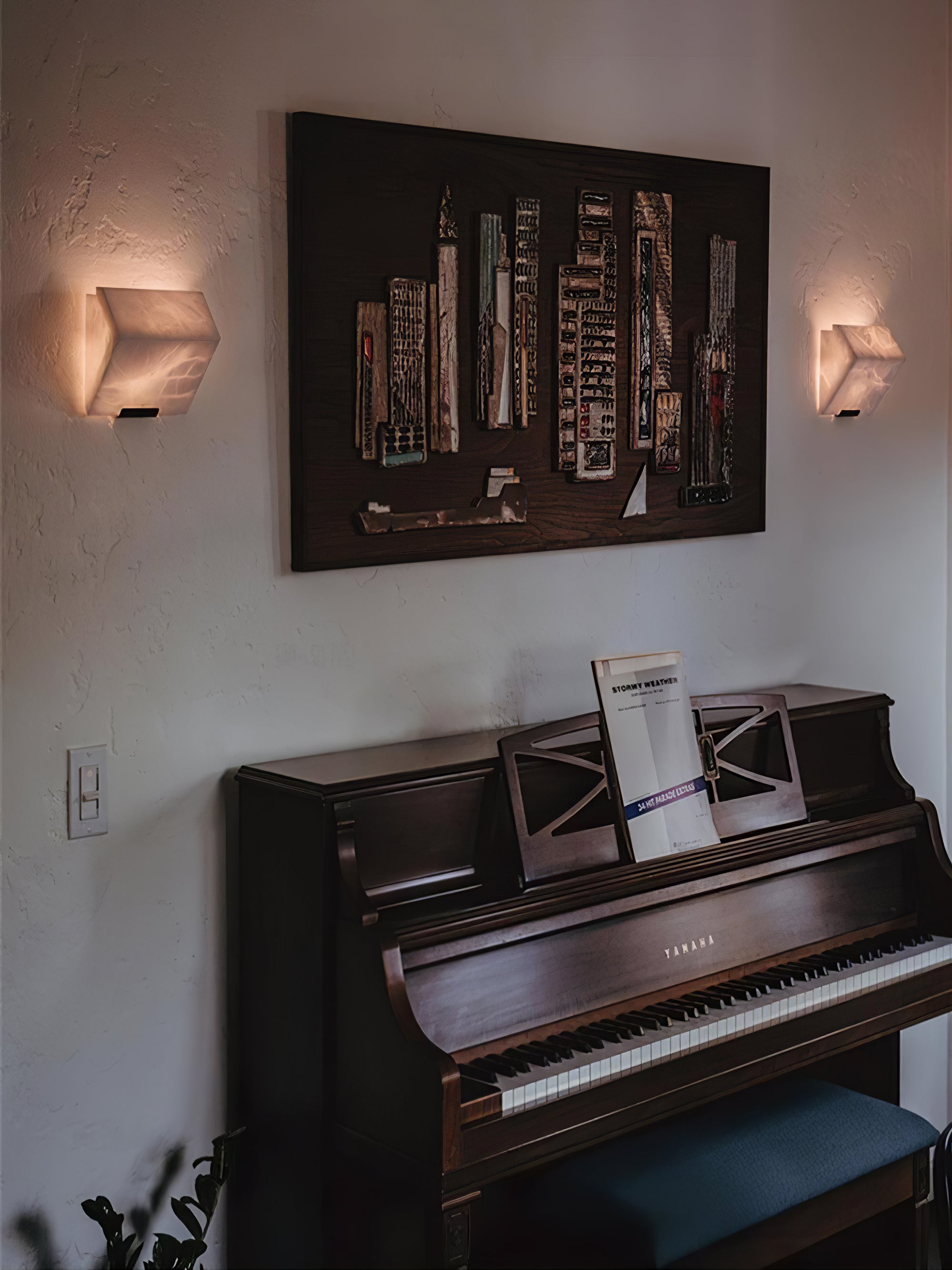 WOW Alabaster Staircase Wall Lamp
