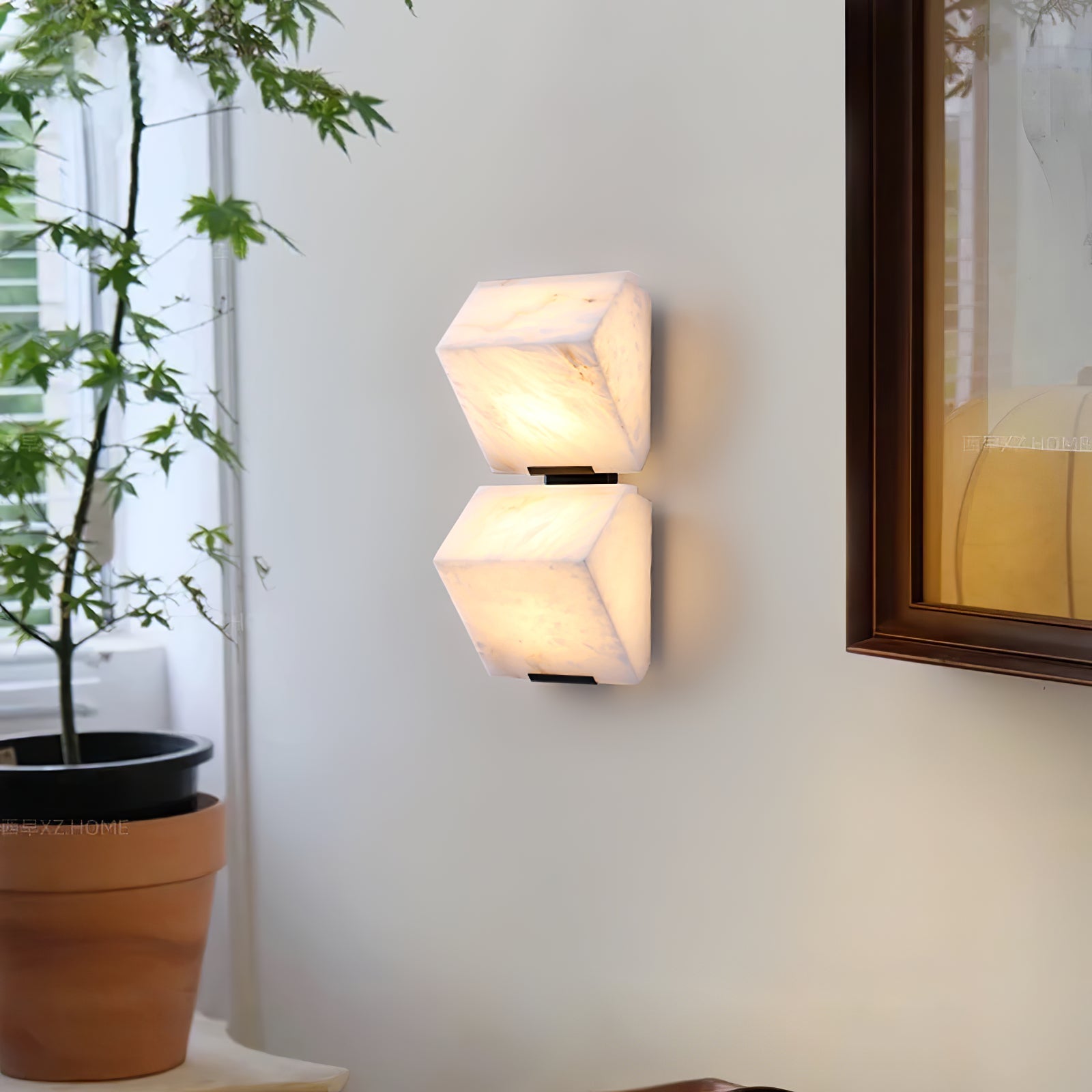 WOW Alabaster Staircase Wall Lamp