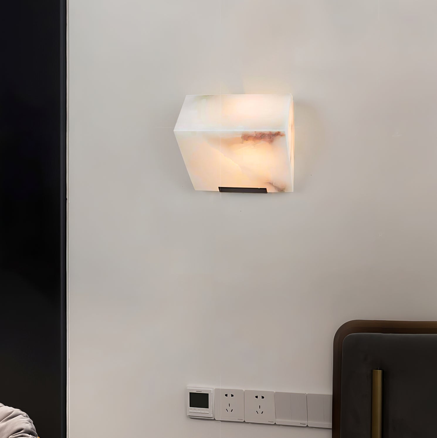 WOW Alabaster Staircase Wall Lamp