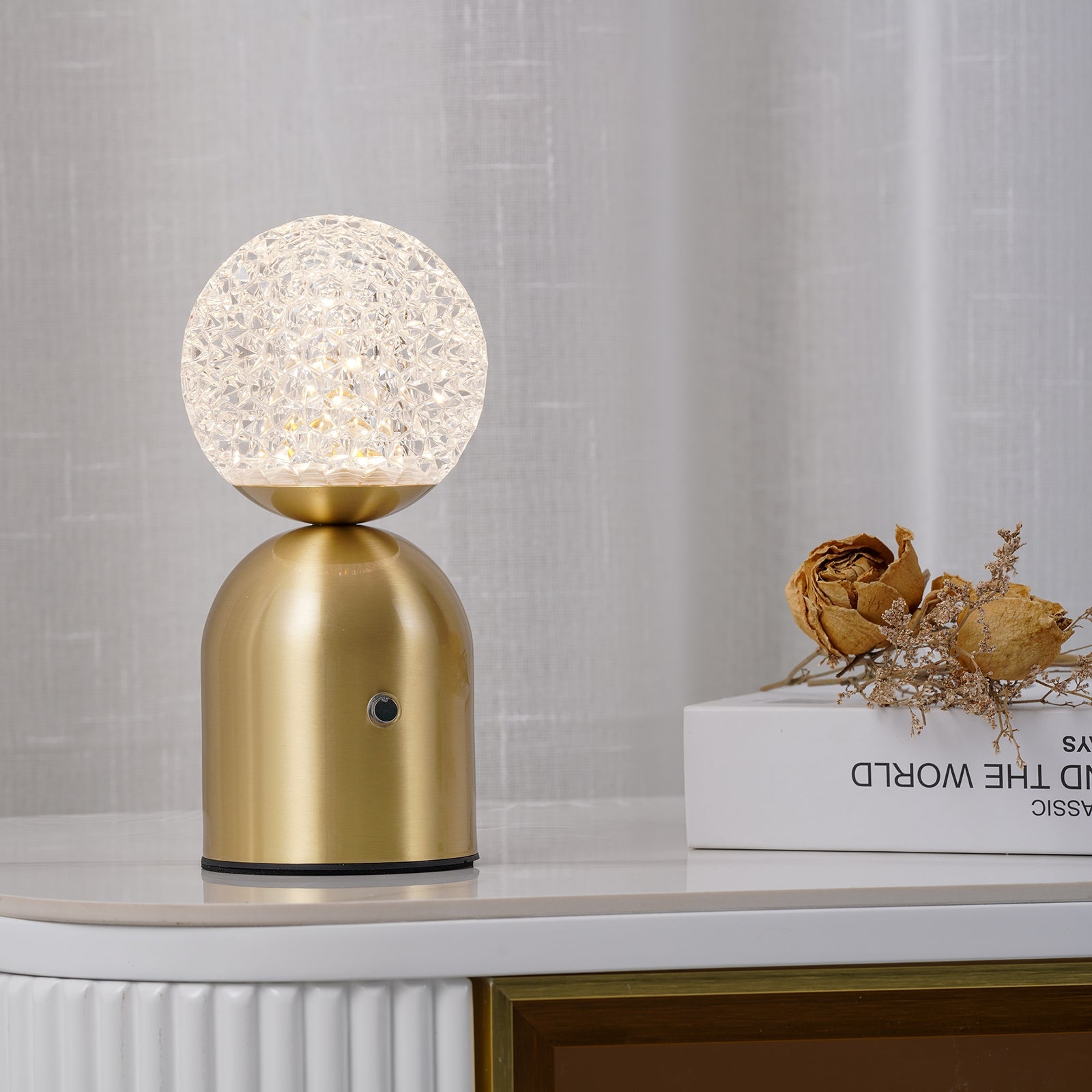 WOW Atlas Built-in Battery Table Lamp