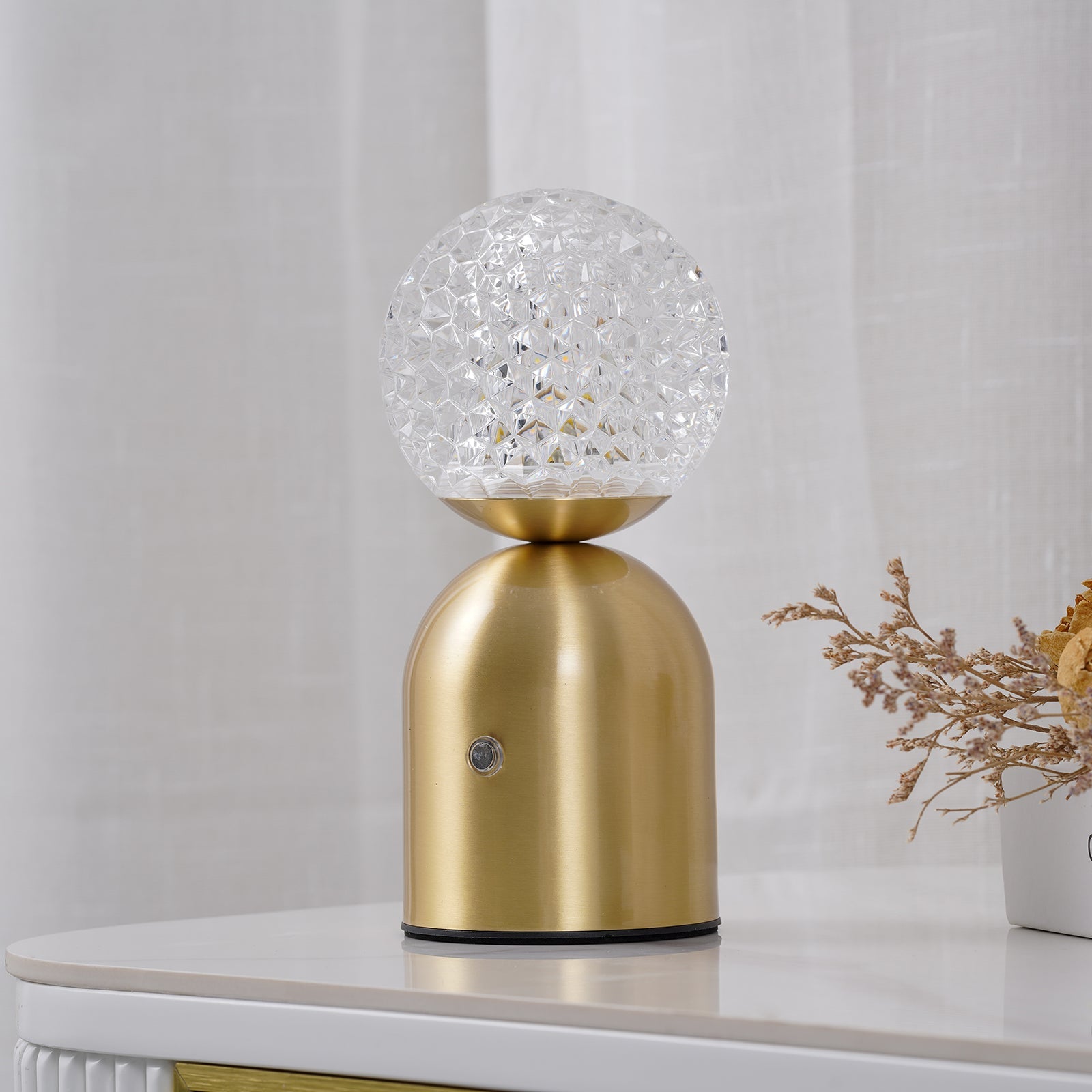 WOW Atlas Built-in Battery Table Lamp