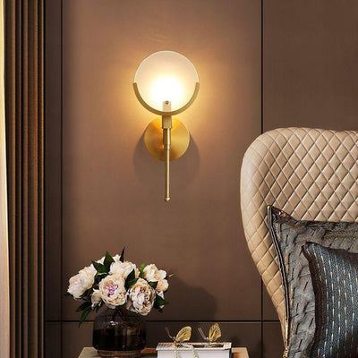 WOW Ava Brass Wall Lamp