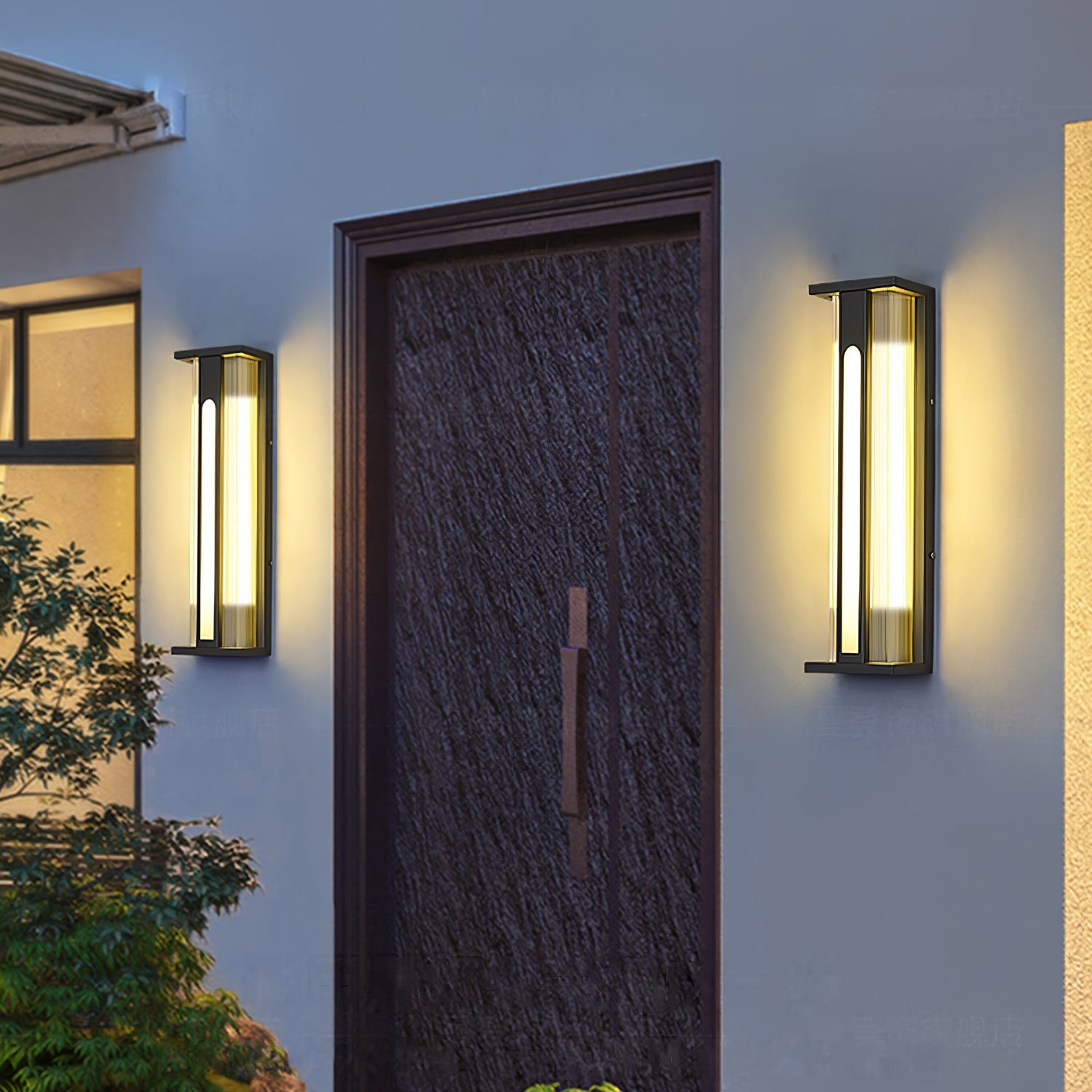 WOW Bellamy Flair Outdoor Wall Lamp