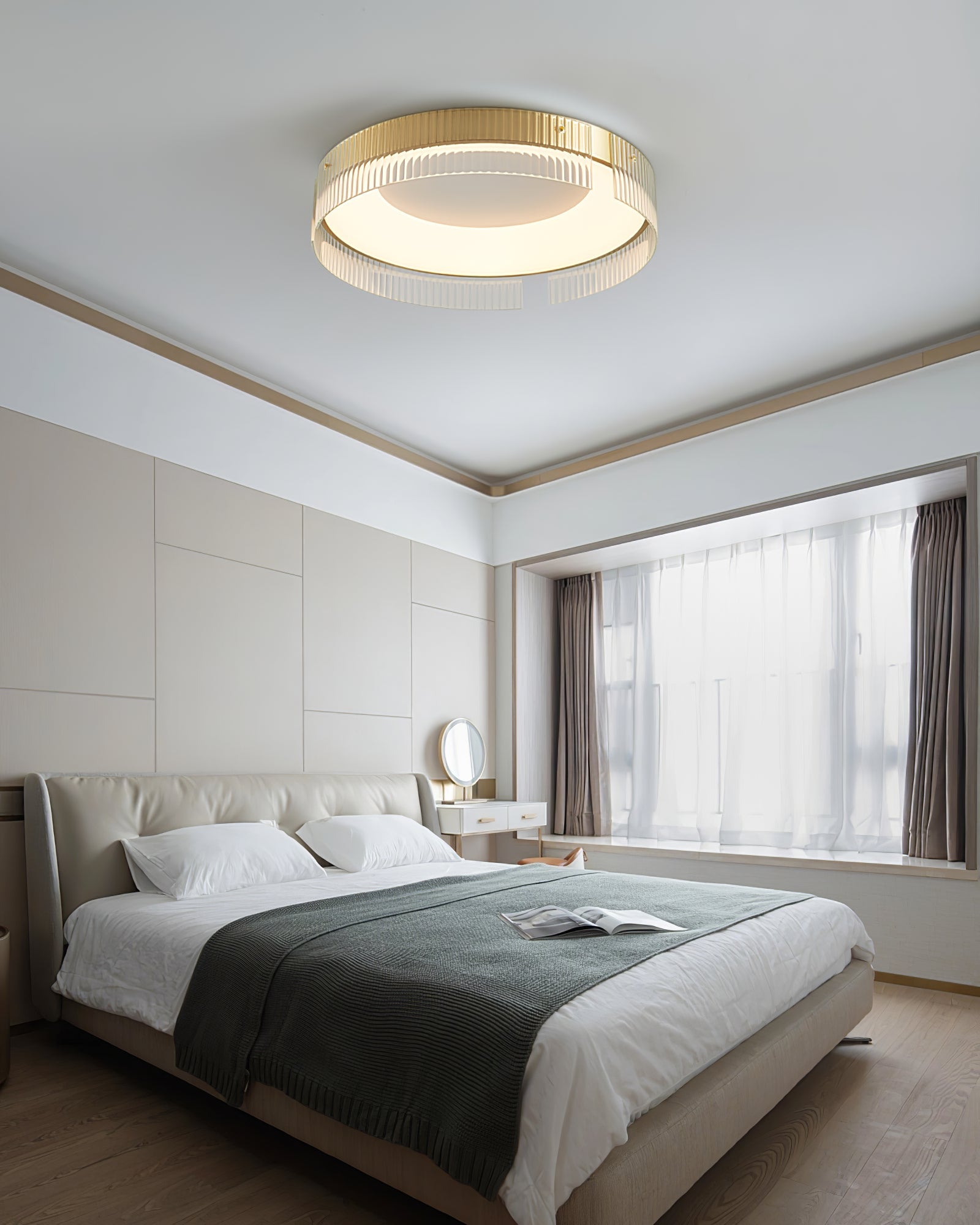 WOW Bellatrix Ceiling Light