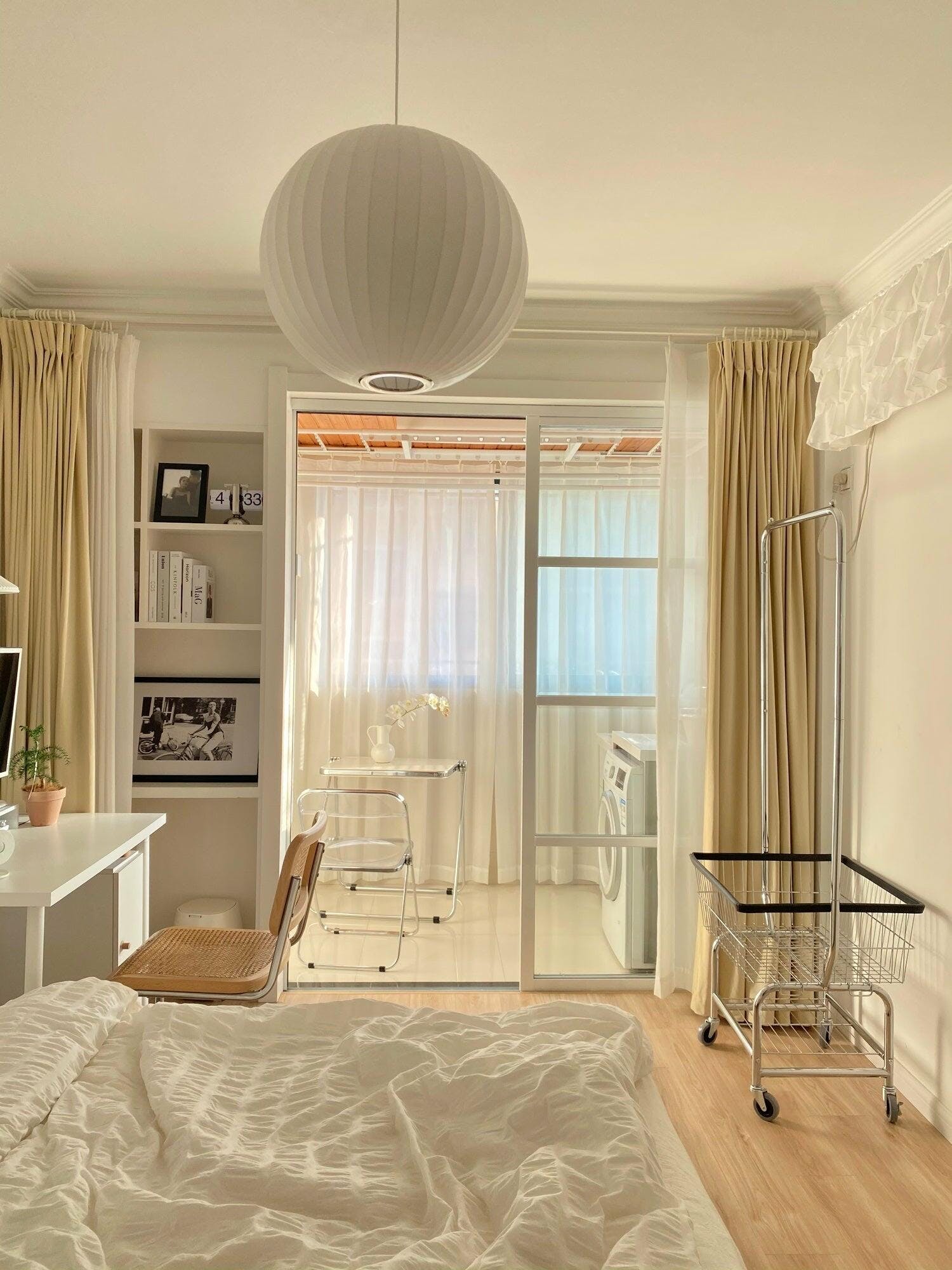Wow Bubble Mulberry Silk Pendant Lamp