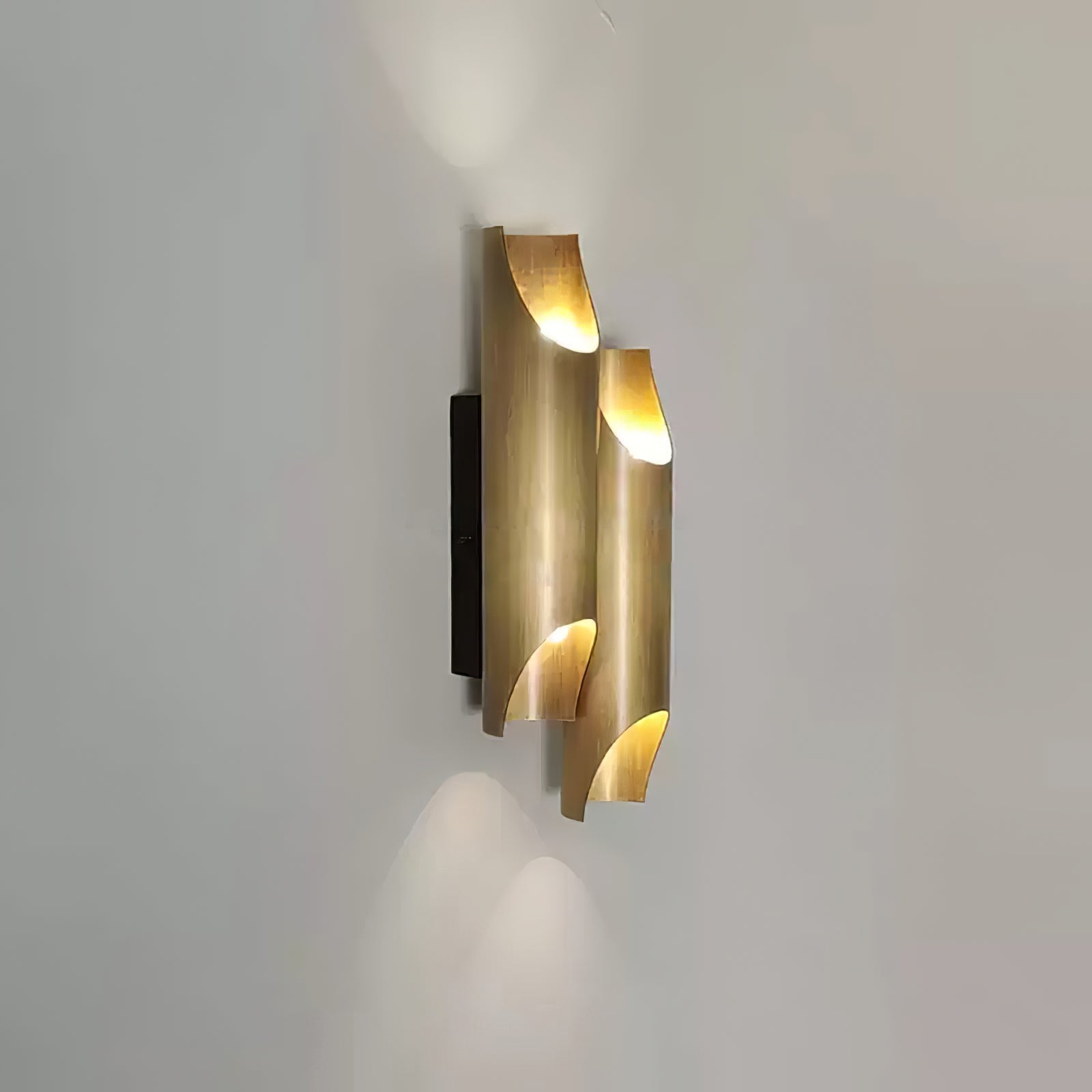 WOW Callahan Brass Wall Lamp