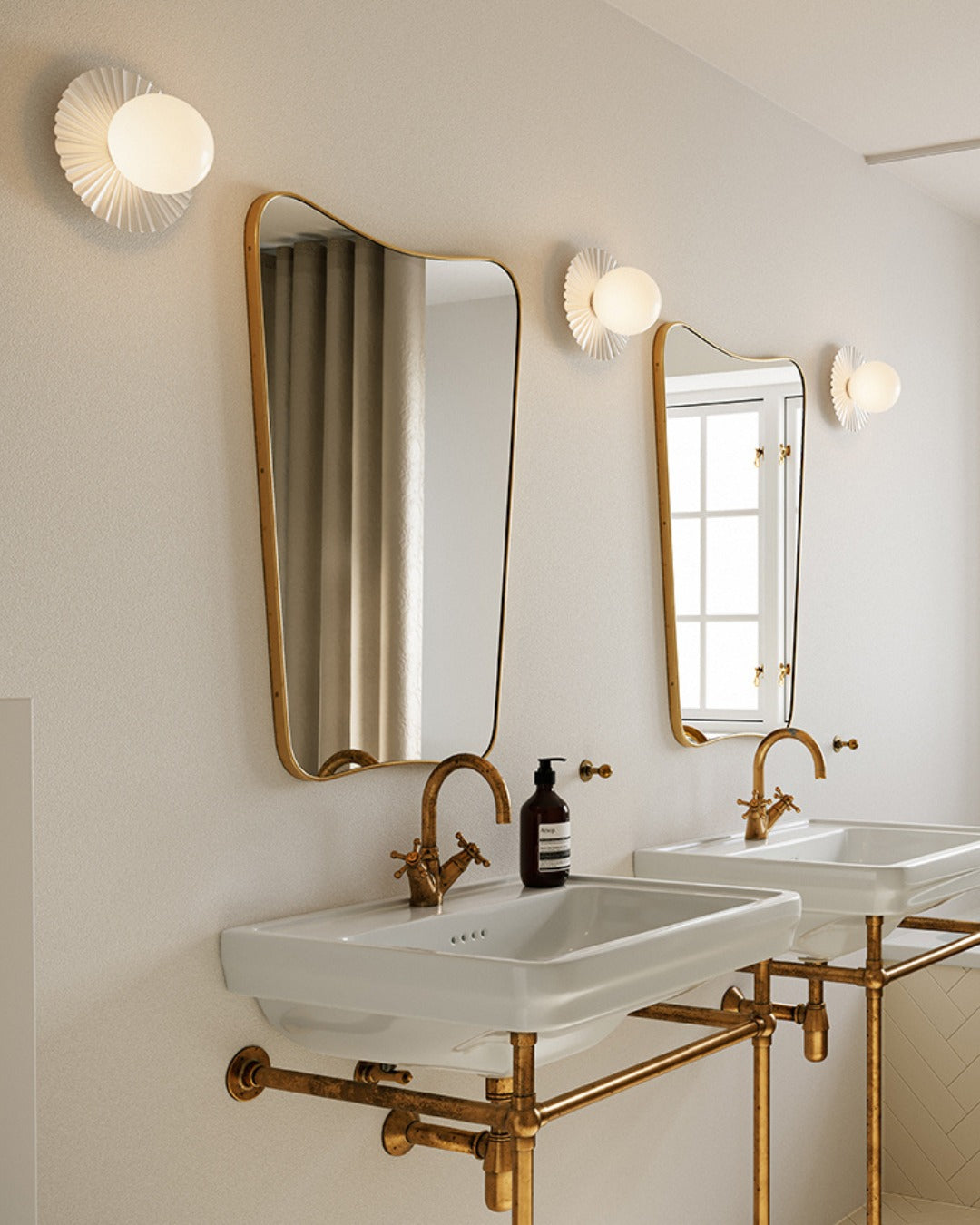 WOW Celeste Wall Lamp