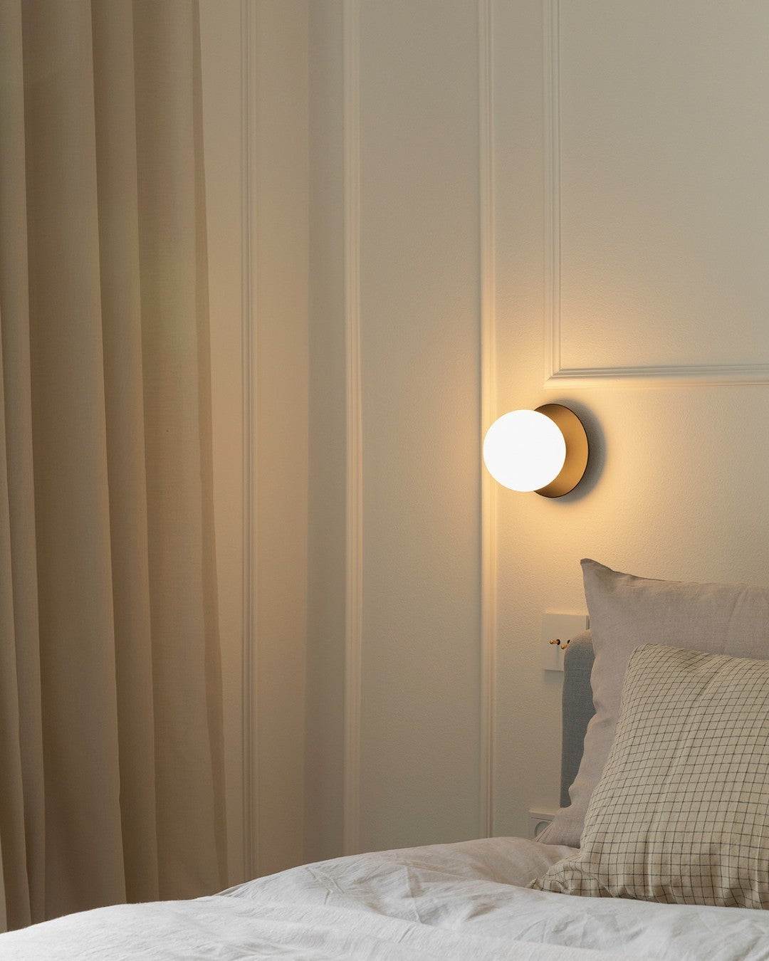 WOW Celeste Wall Lamp