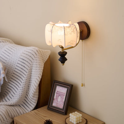 WOW Clarendon Wall Lamp