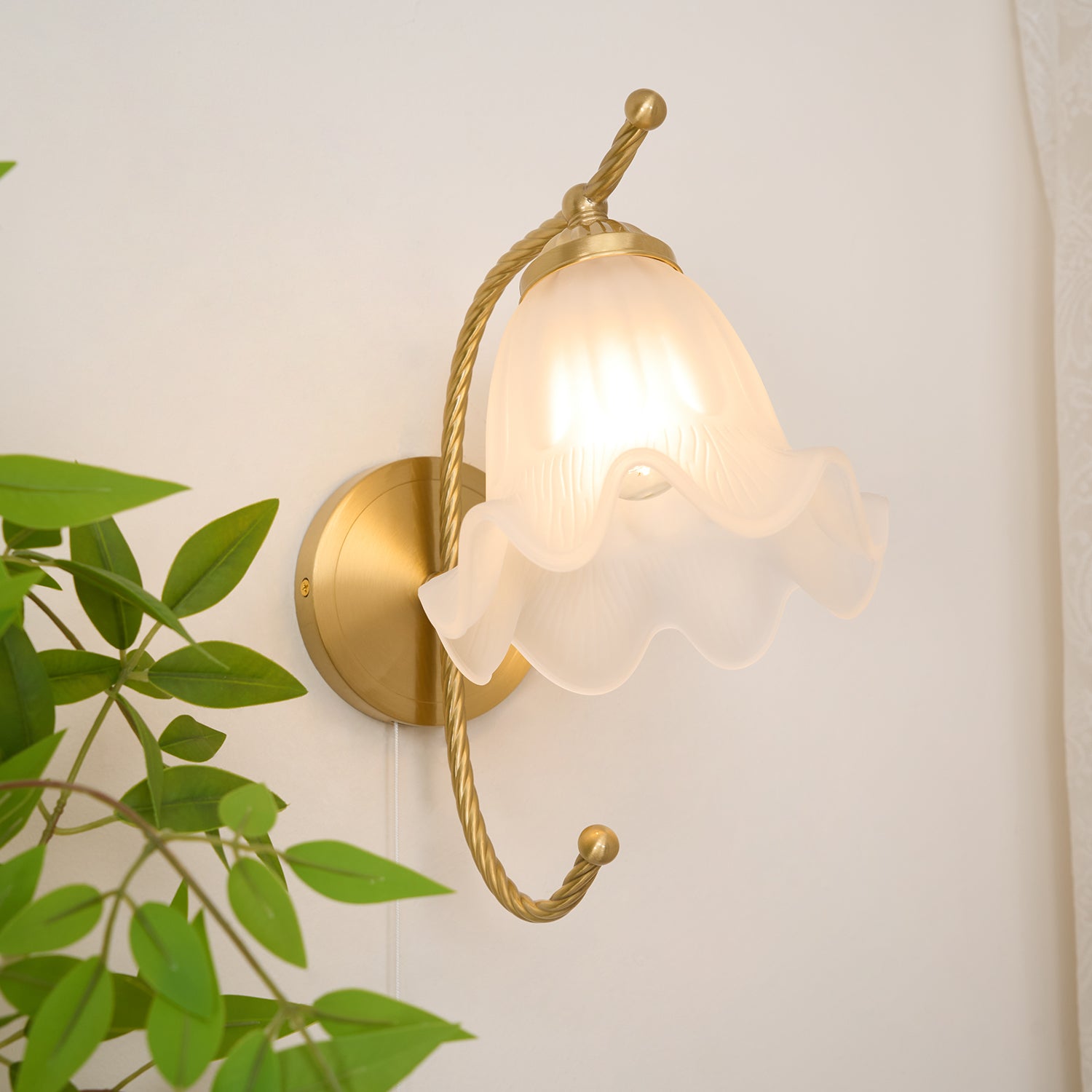 WOW Curved Gooseneck Brass Glass Sconce