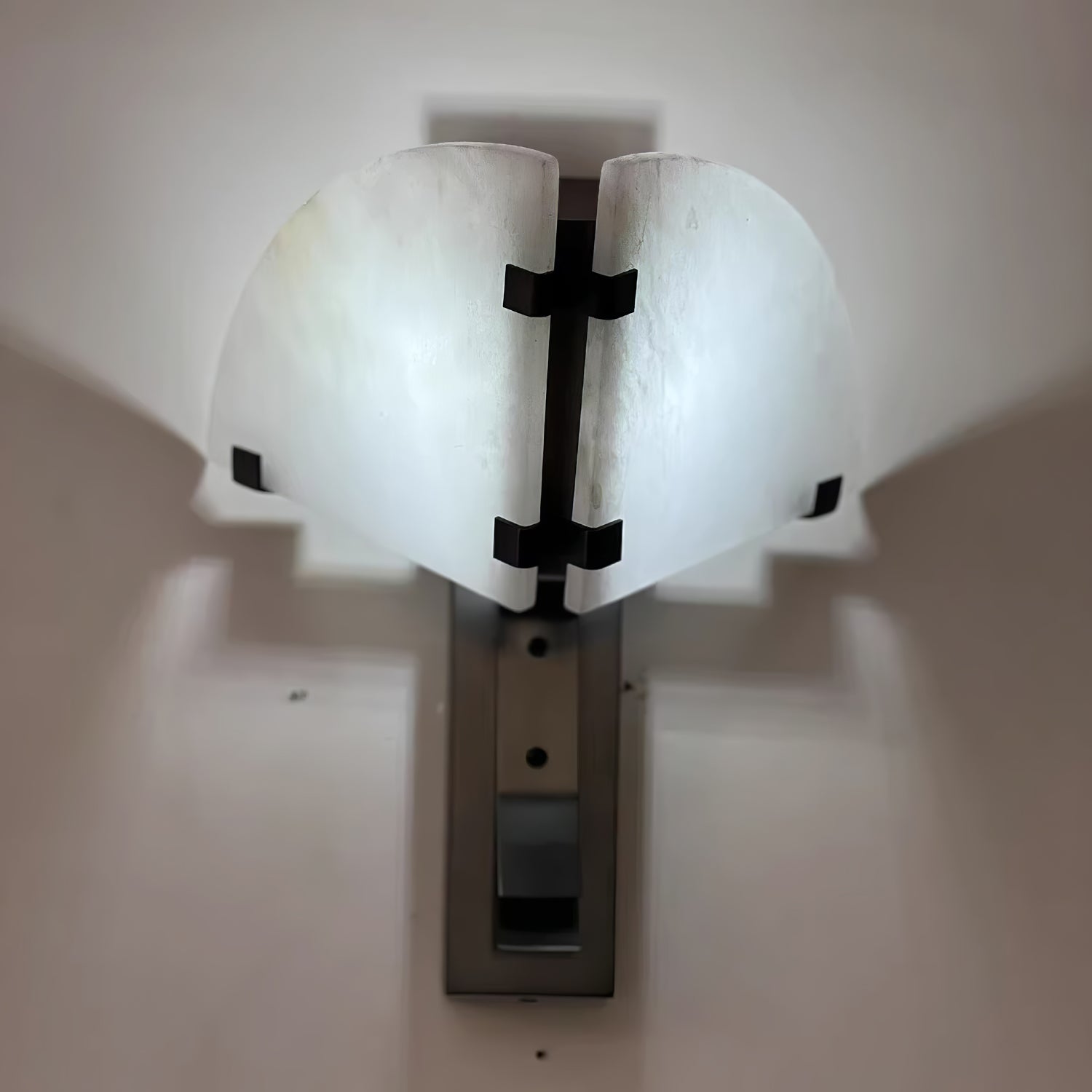 WOW Dione Alabaster Wall Light