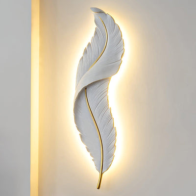 WOW Feather Wall Lamp