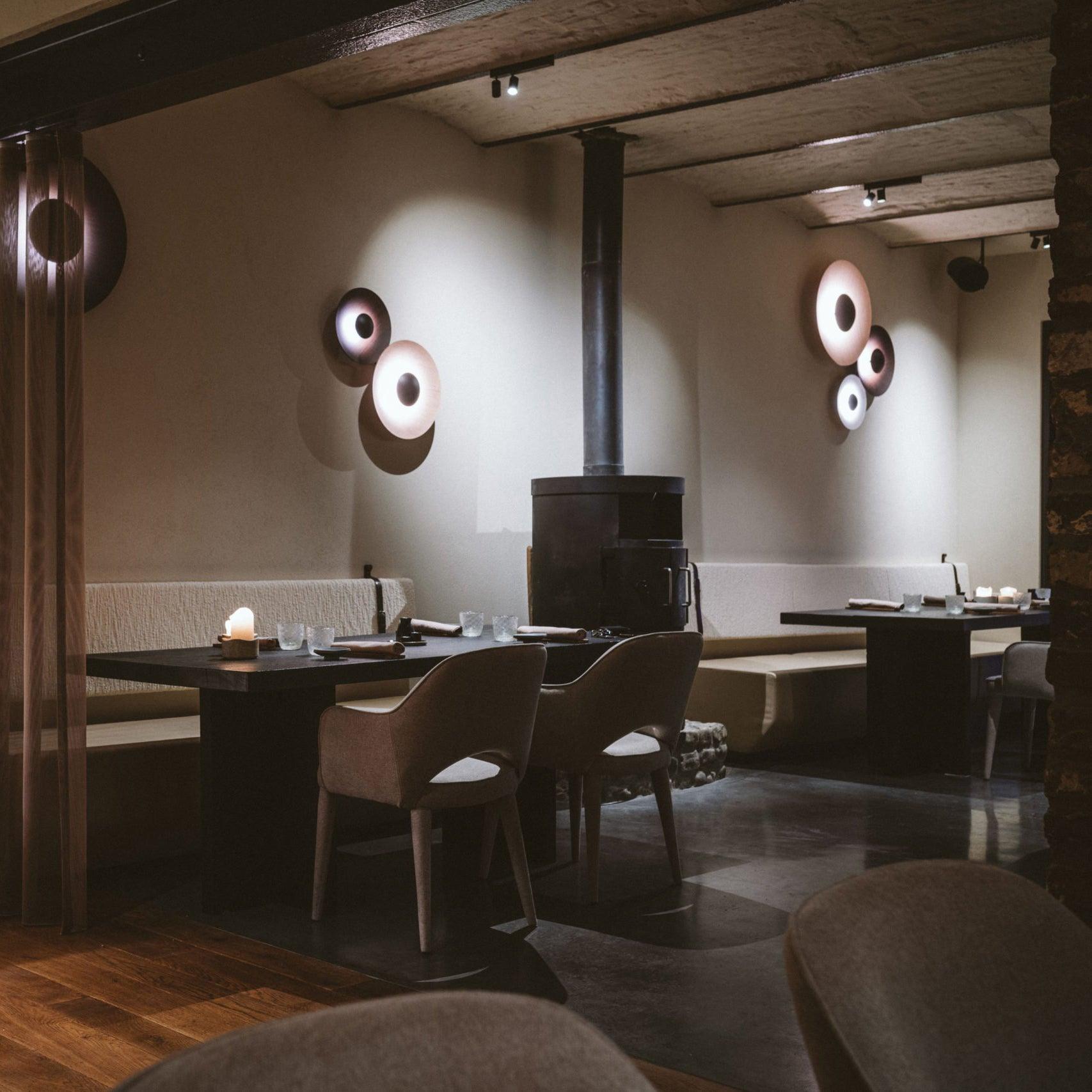 WOW Simplicity Glow Wall Light