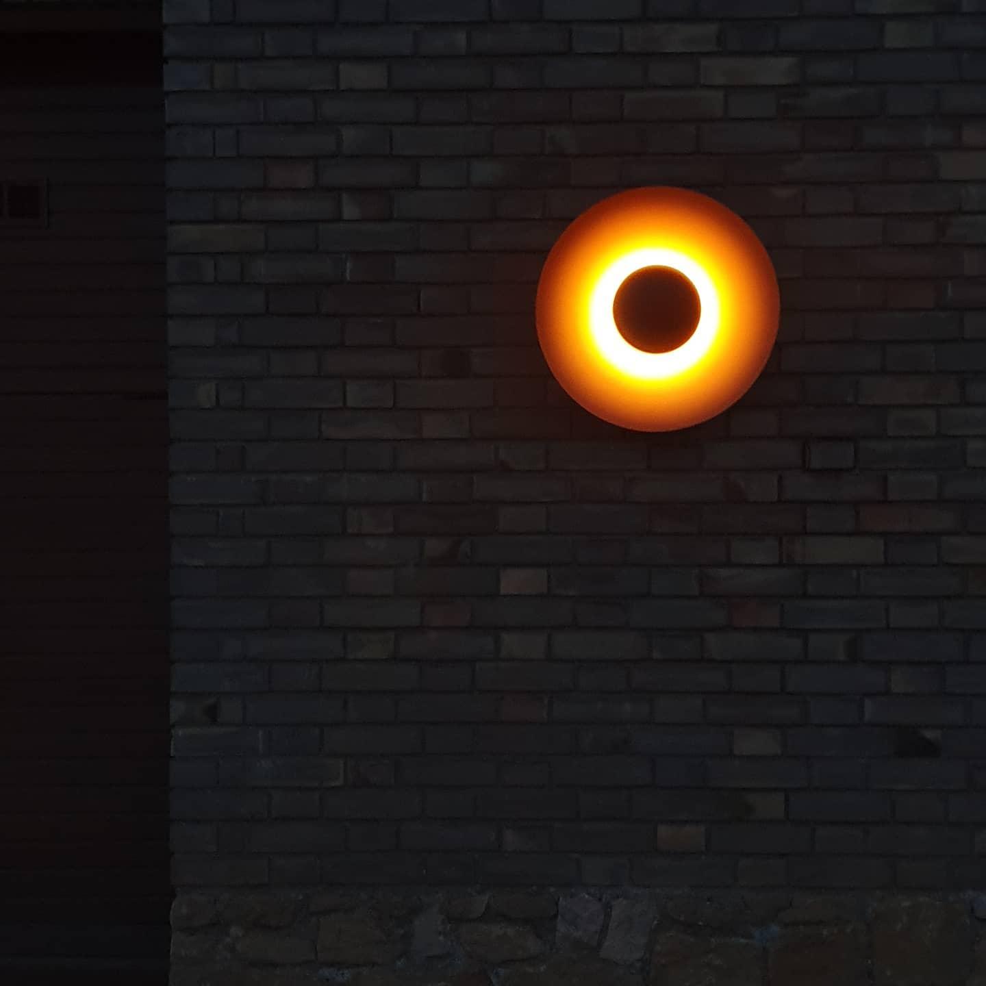 WOW Simplicity Glow Wall Light