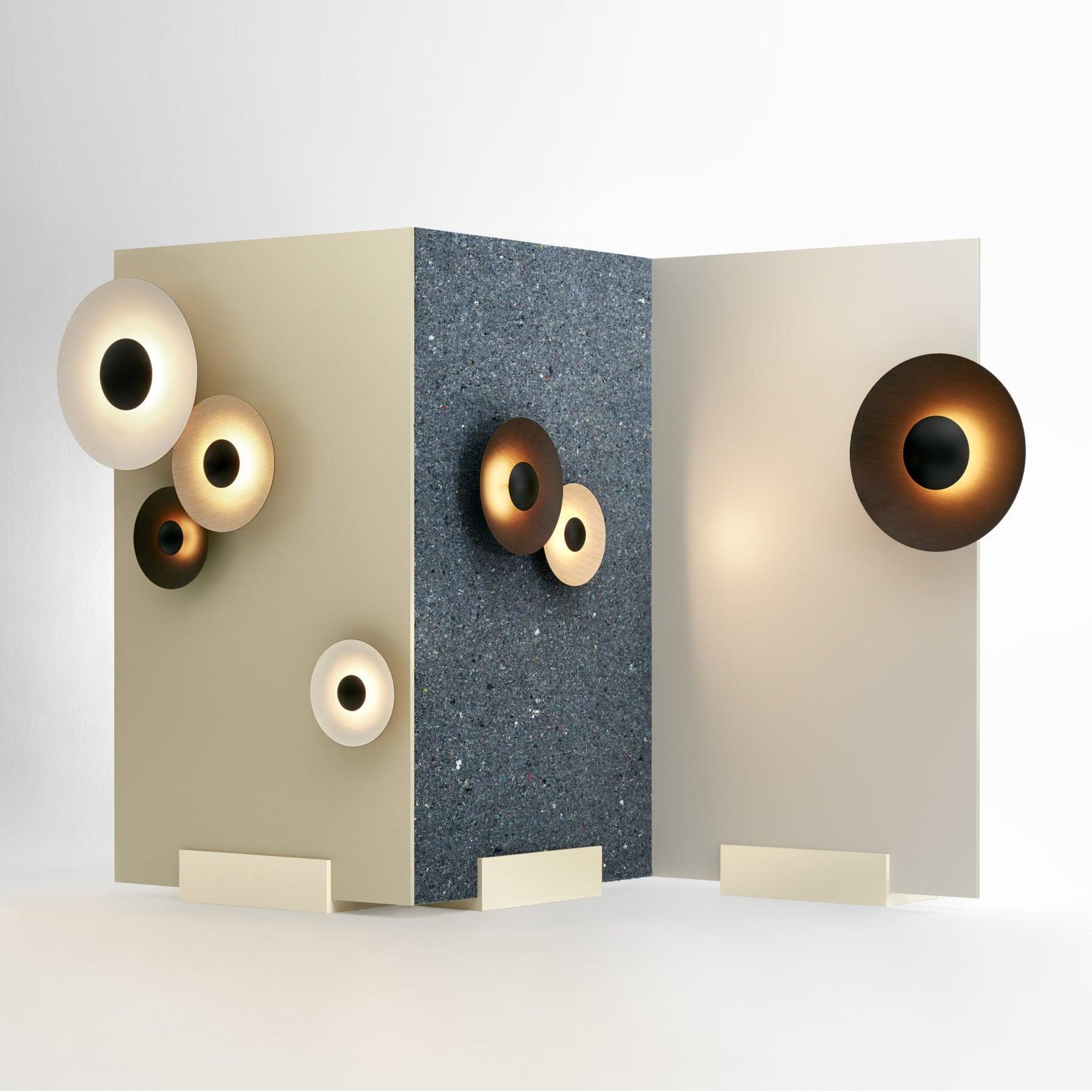WOW Simplicity Glow Wall Light
