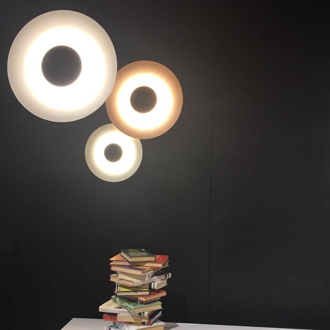 WOW Simplicity Glow Wall Light