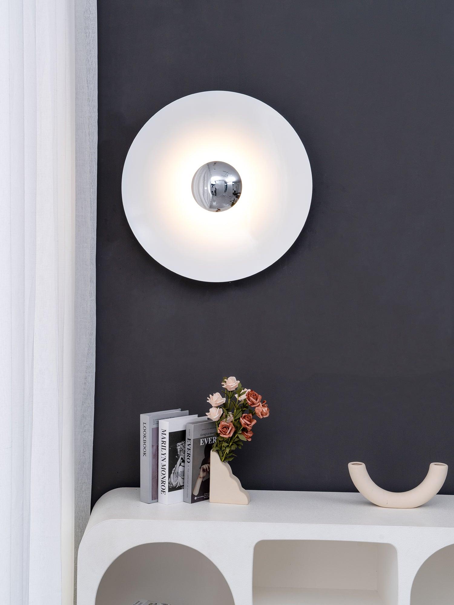 WOW Simplicity Glow Wall Light