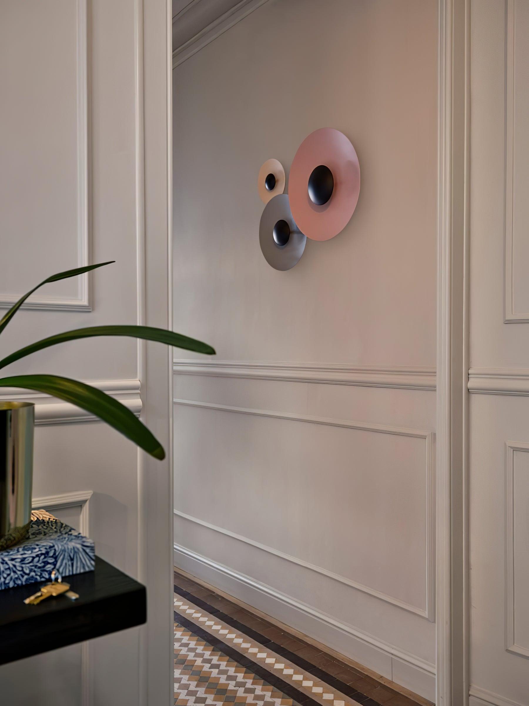 WOW Simplicity Glow Wall Light
