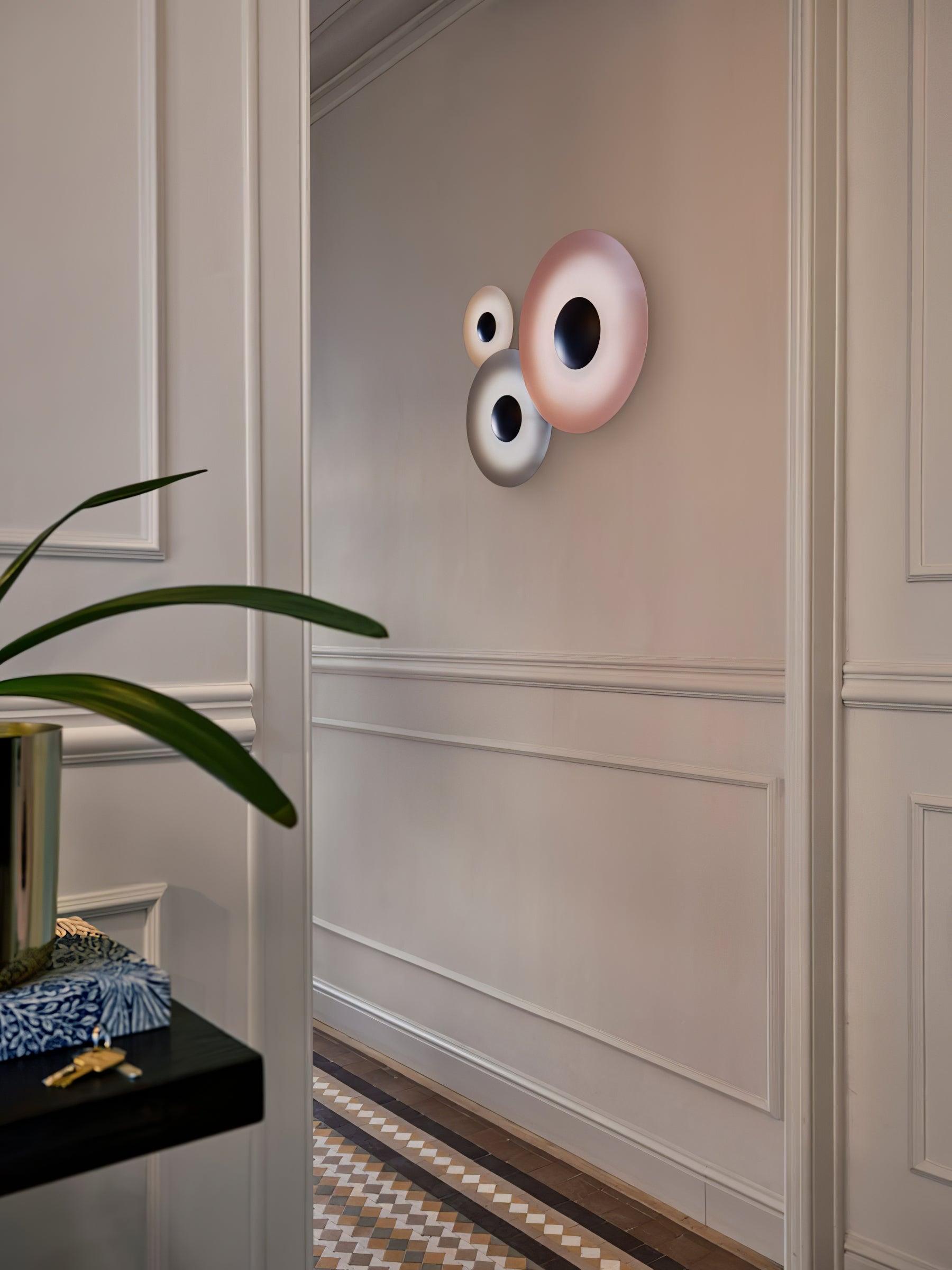 WOW Simplicity Glow Wall Light