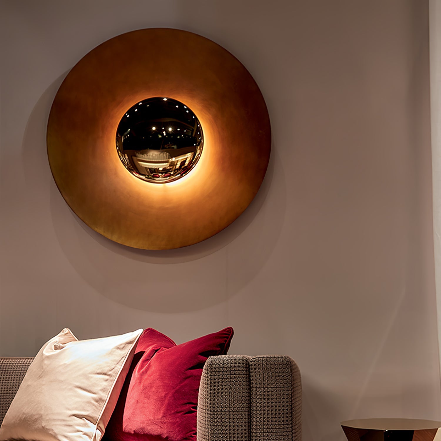 WOW Simplicity Glow Wall Light