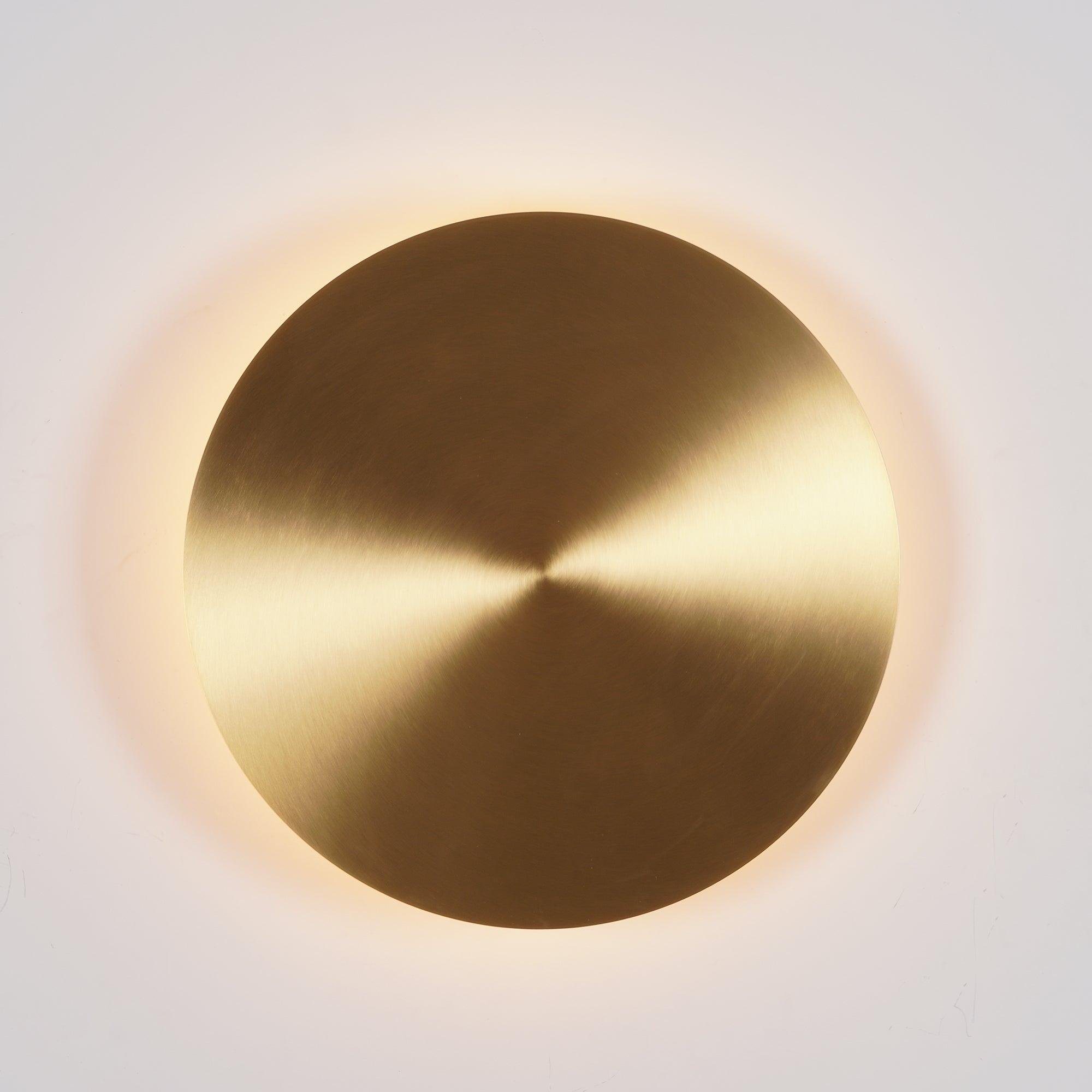 WOW Gossa Wall Lamp