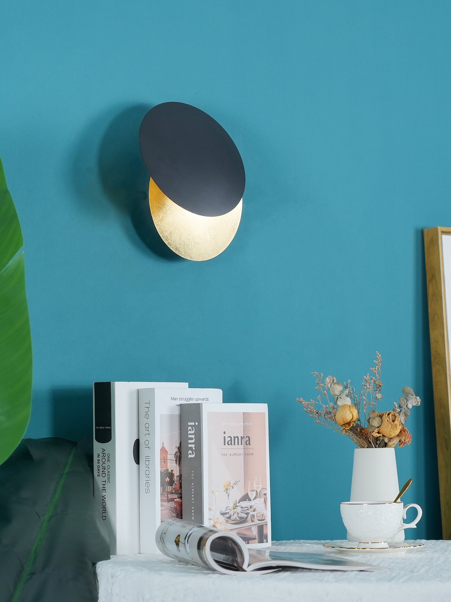 WOW Giorgio Wall Lamp