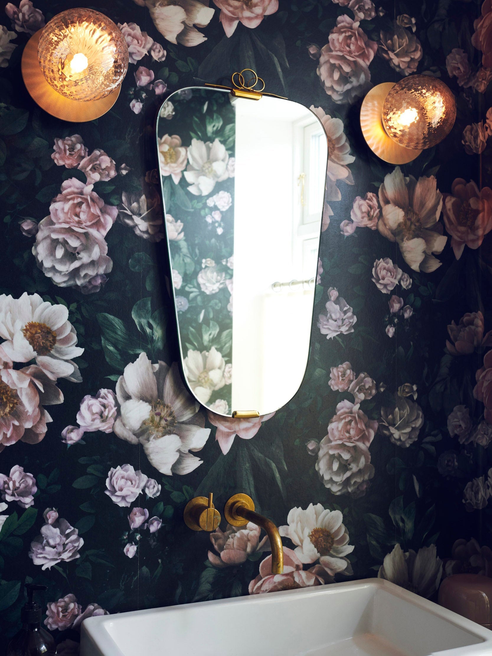 WOW Celeste Wall Lamp