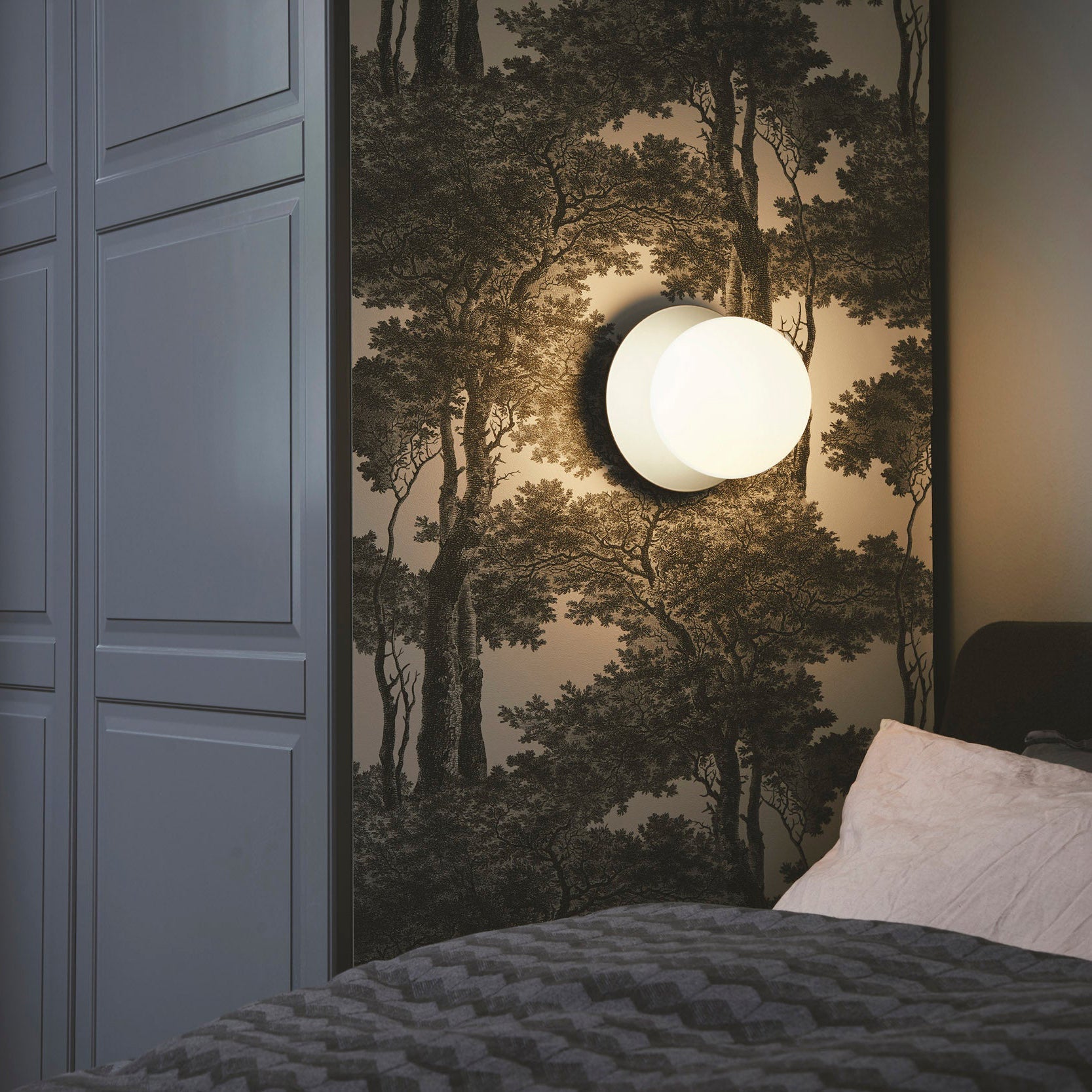 WOW Celeste Wall Lamp