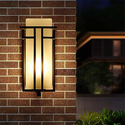 WOW Linden Outdoor Wall Lamp