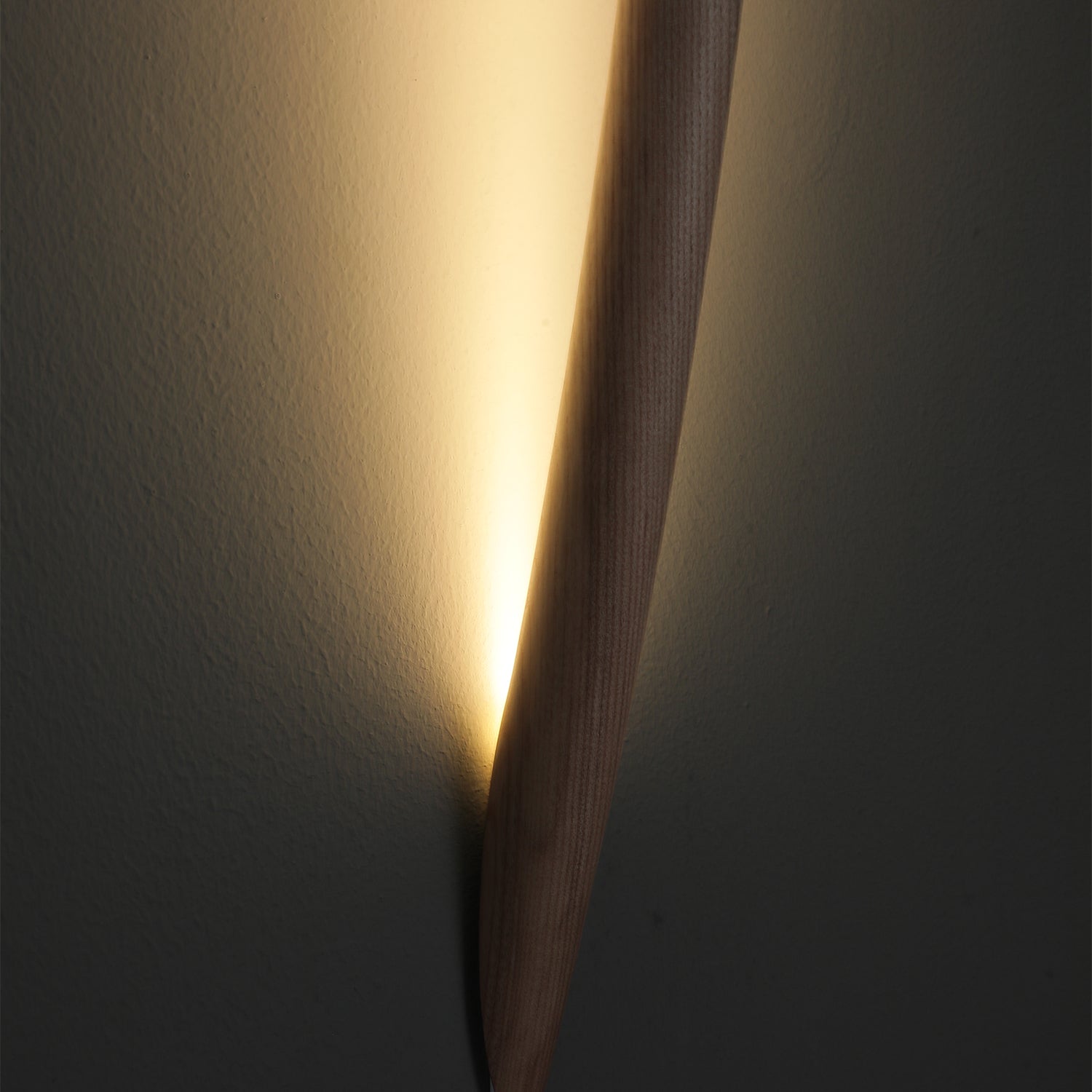 WOW Linea Wood Wall Light