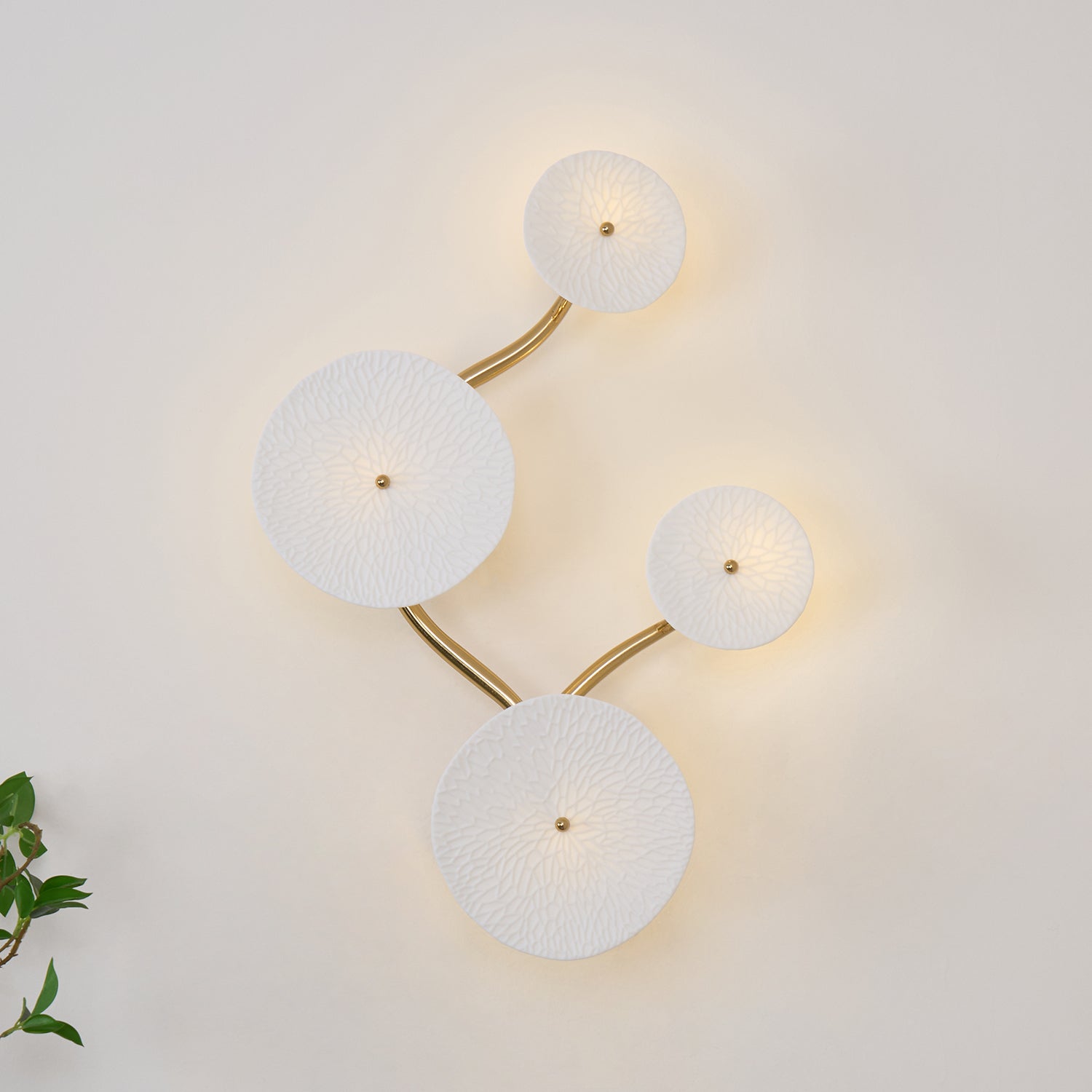 WOW Lotus Petal Wall Lamp