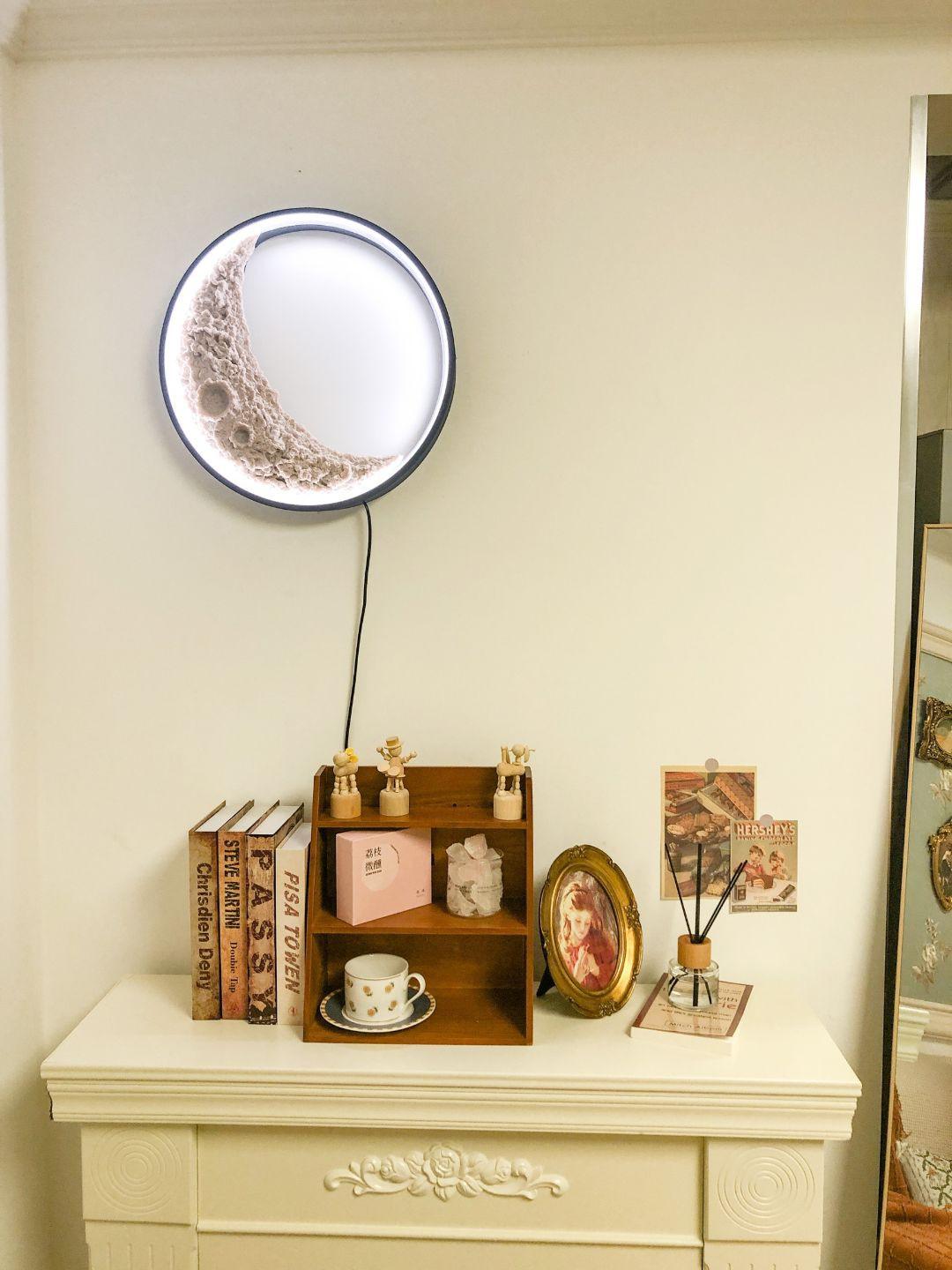 WOW Moon Wall Lamp