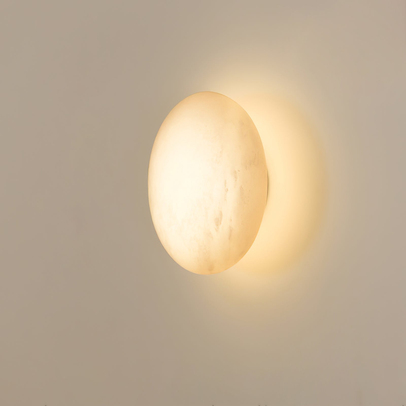 WOW Pebble Alabaster Wall Light