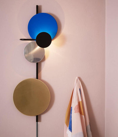WOW Planet Plug-in Wall Lamp