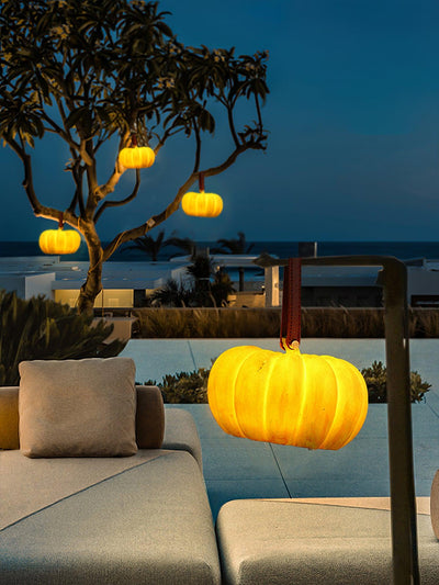WOW Portable Pumpkin Built-in Battery Table Lamp