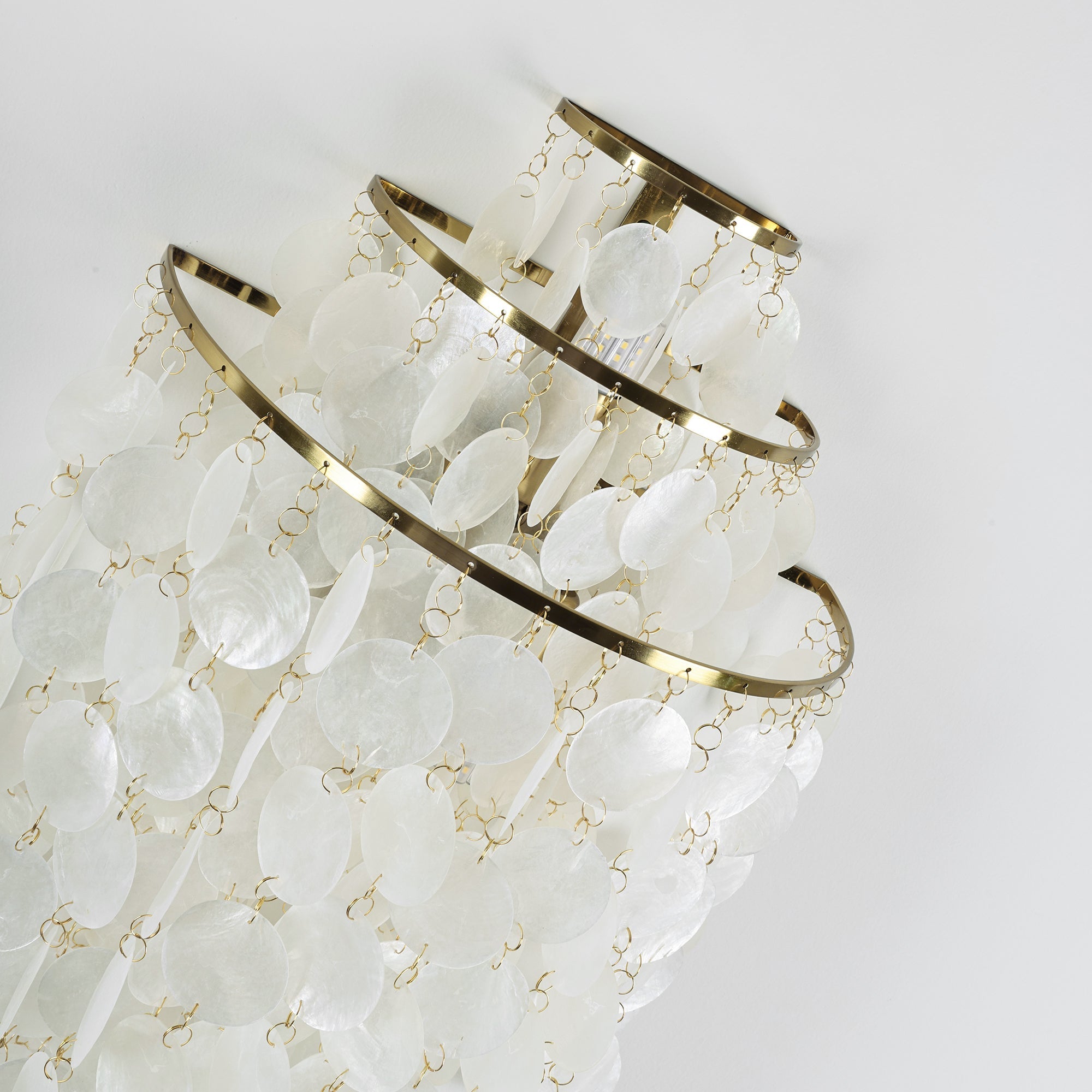WOW Shell Cascading Wall Light