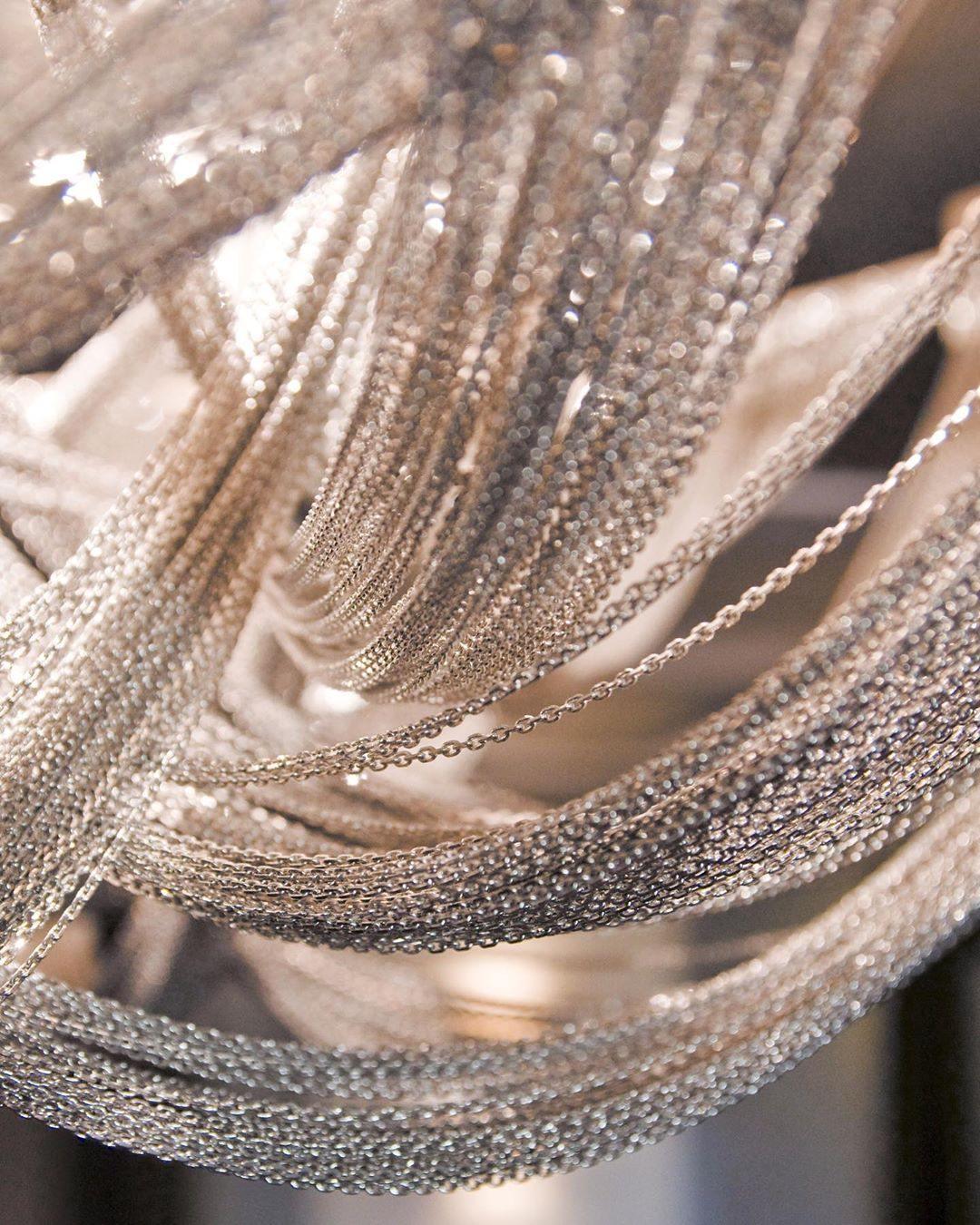WOW Tassel Aluminum Chain Ceiling Light