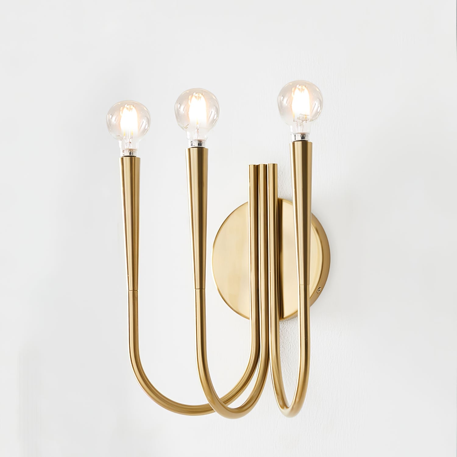 WOW Swoop Arm Wall Lamp