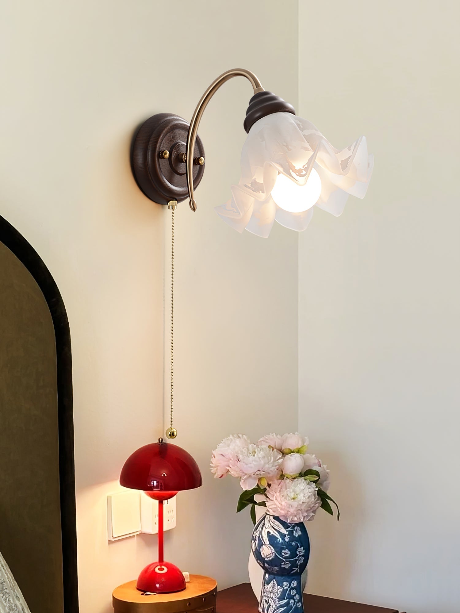WOW Sylphine Wall Lamp
