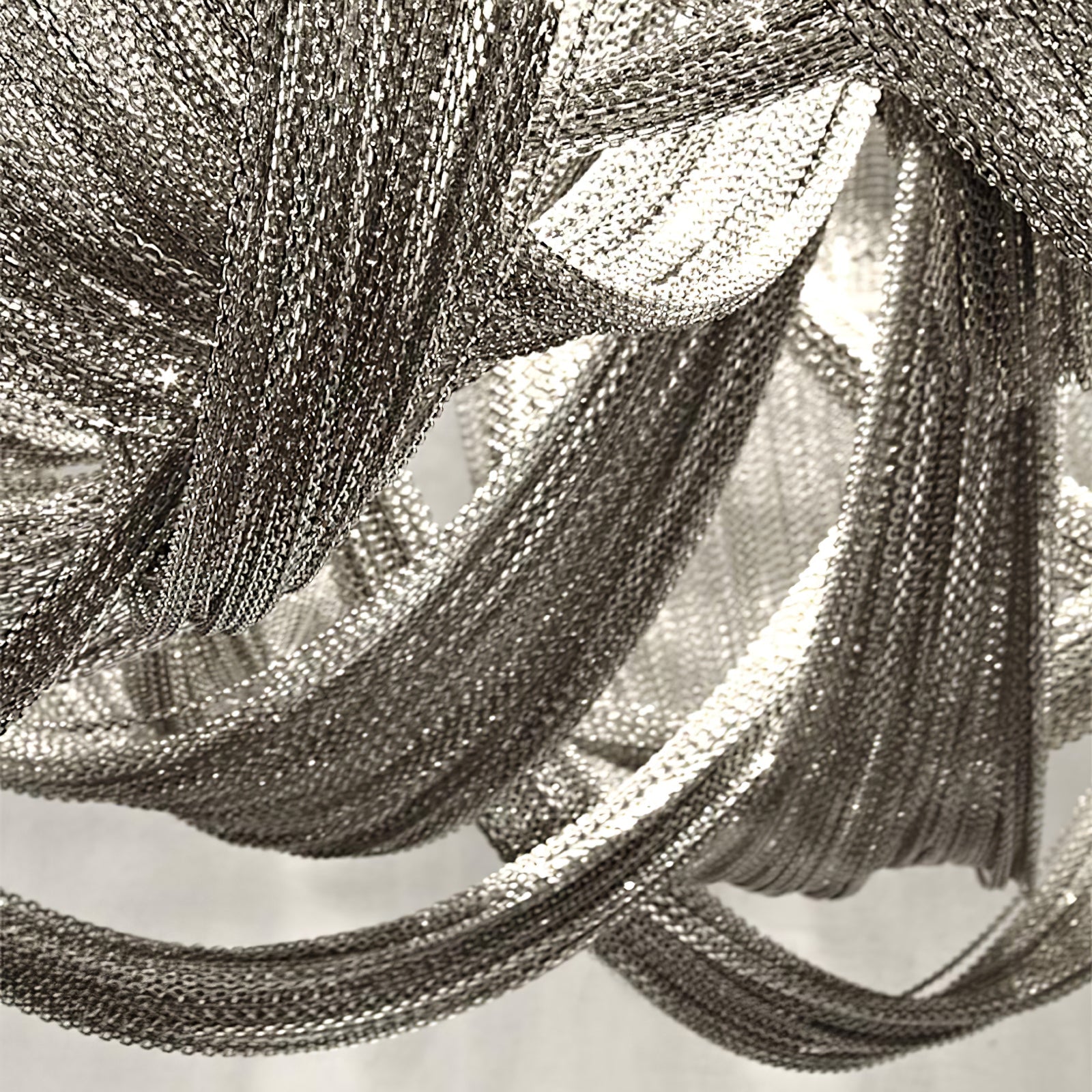 WOW Tassel Aluminum Chain Ceiling Light