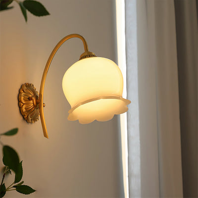 WOW Valley Flower Wall Lamp