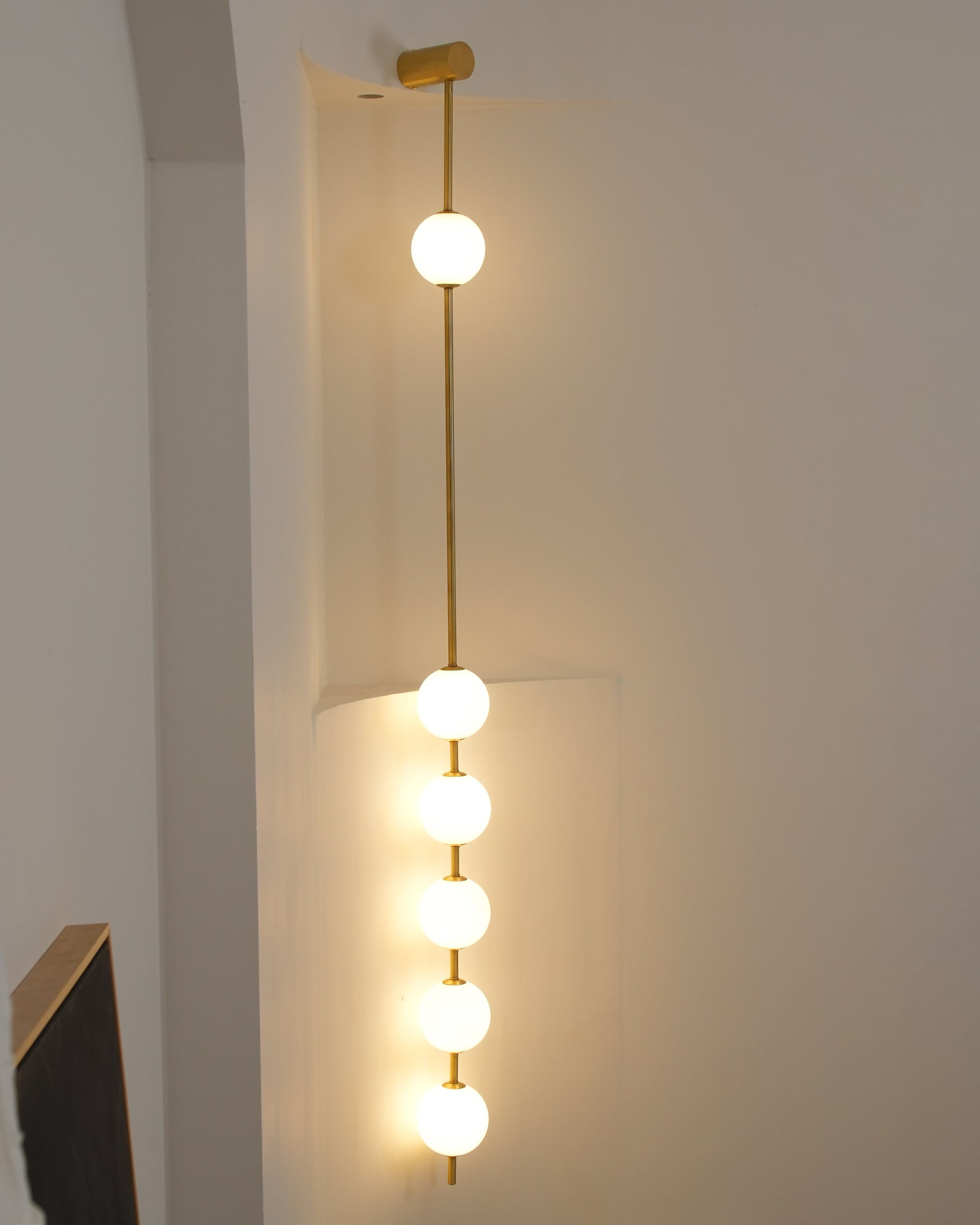 WOW Vertical Balls Wall Lamp