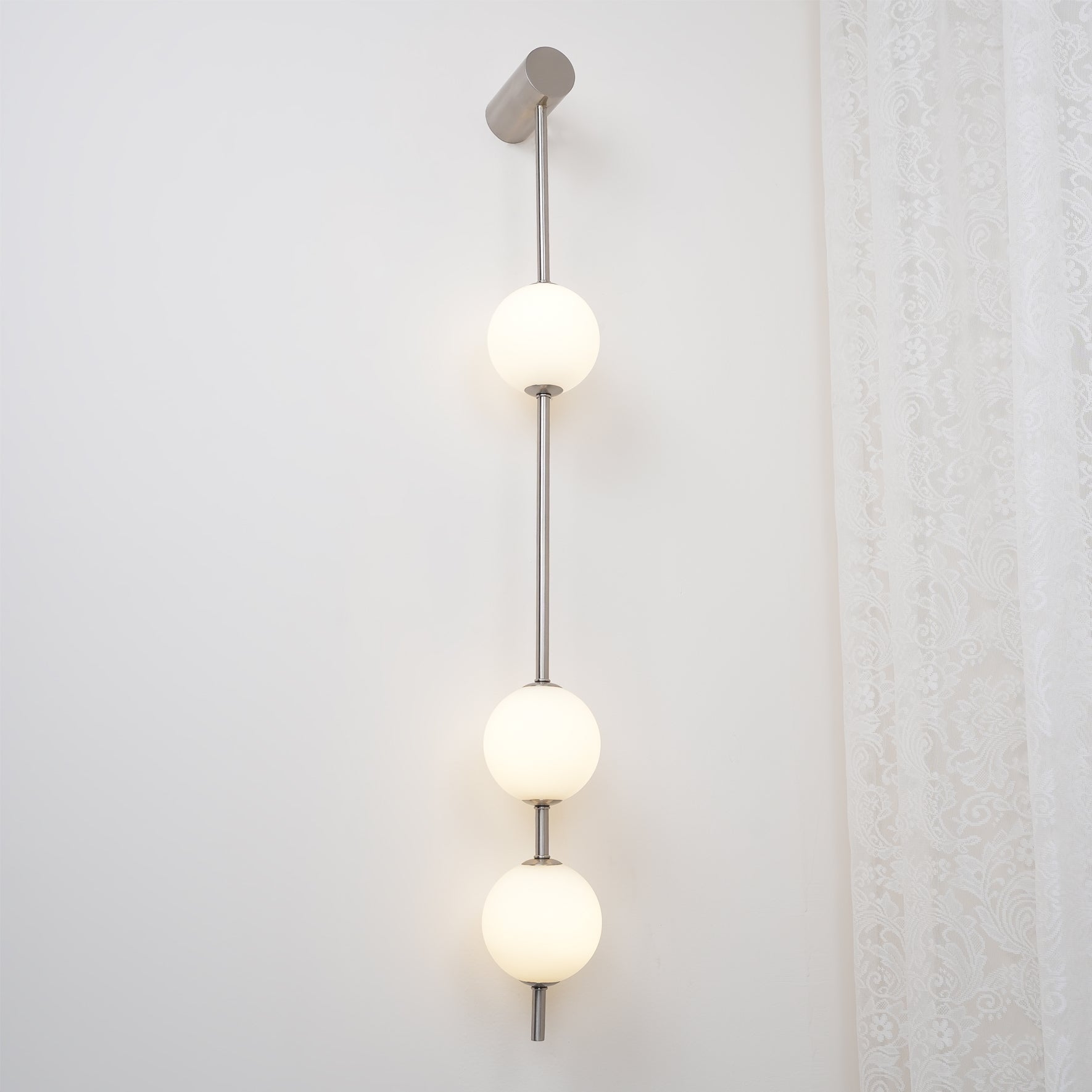 WOW Vertical Balls Wall Lamp