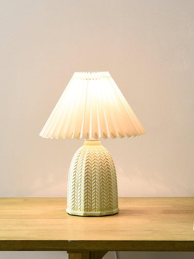 WOW Vintage Pleated Table Lamp