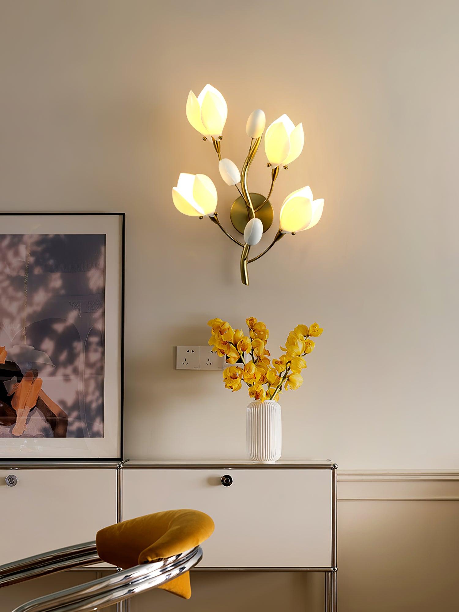 WOW Porcelain Magnolia Wall Lamp
