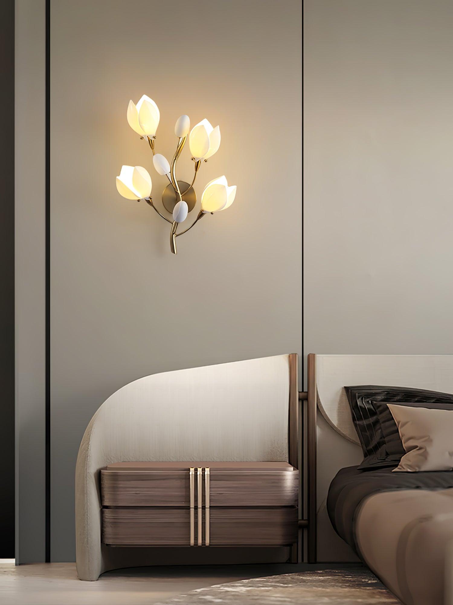 WOW Porcelain Magnolia Wall Lamp