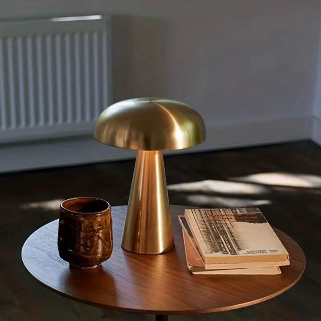 Wow Yokohama - Table Lamp