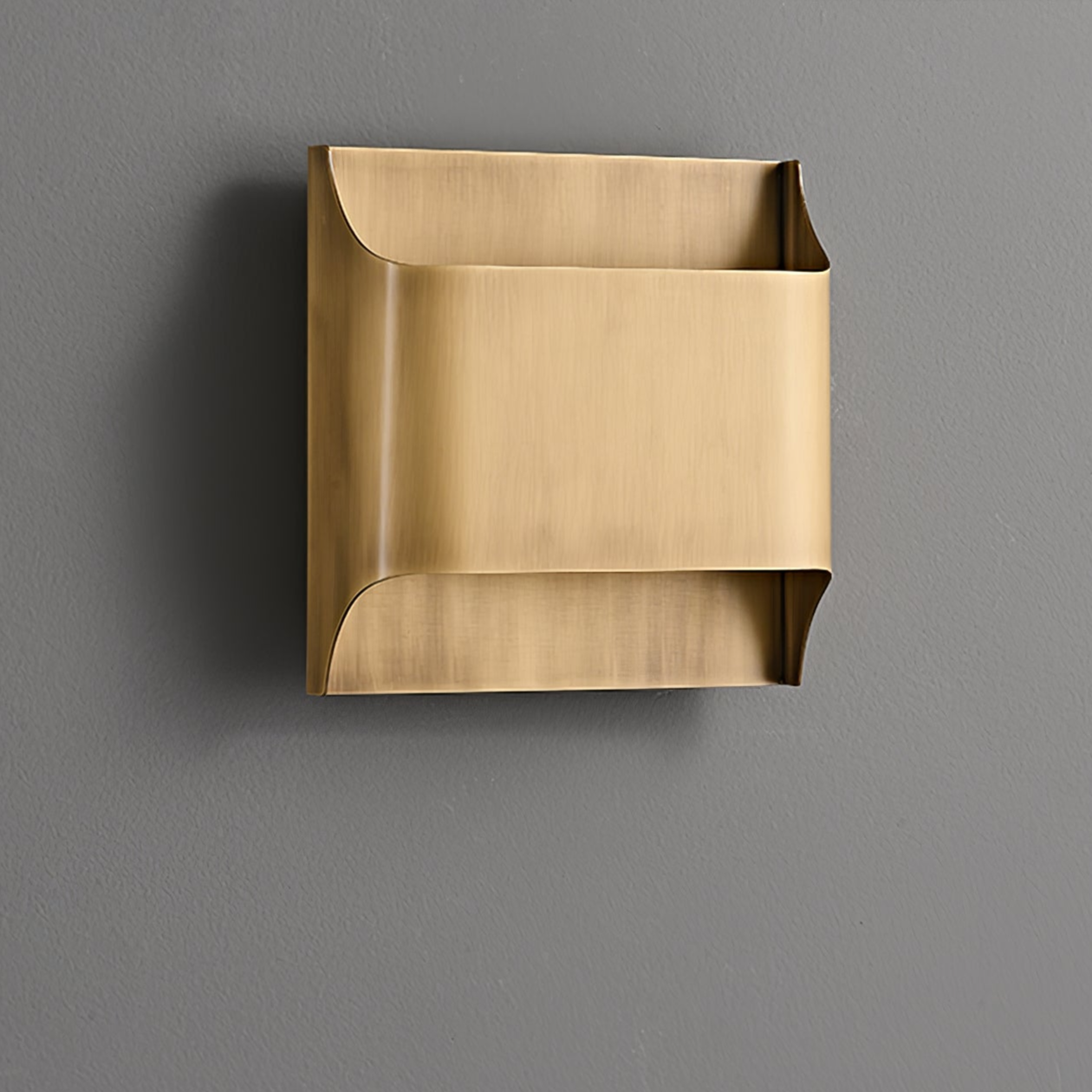 WOW Leclerc Brass Wall Lamp