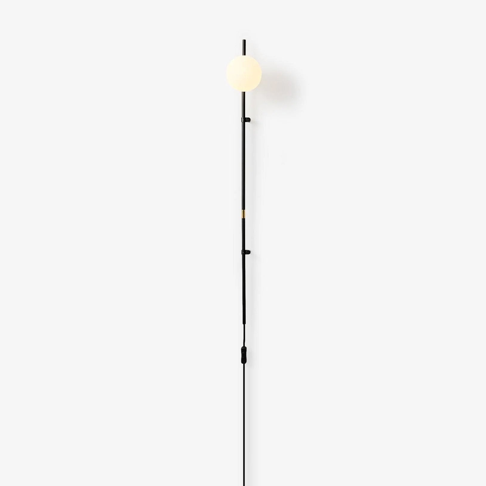 WOW Funiculi Plug In Wall Lamp