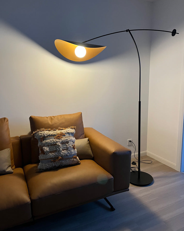 WOW Hat Antilever Floor Lamp-wow7014